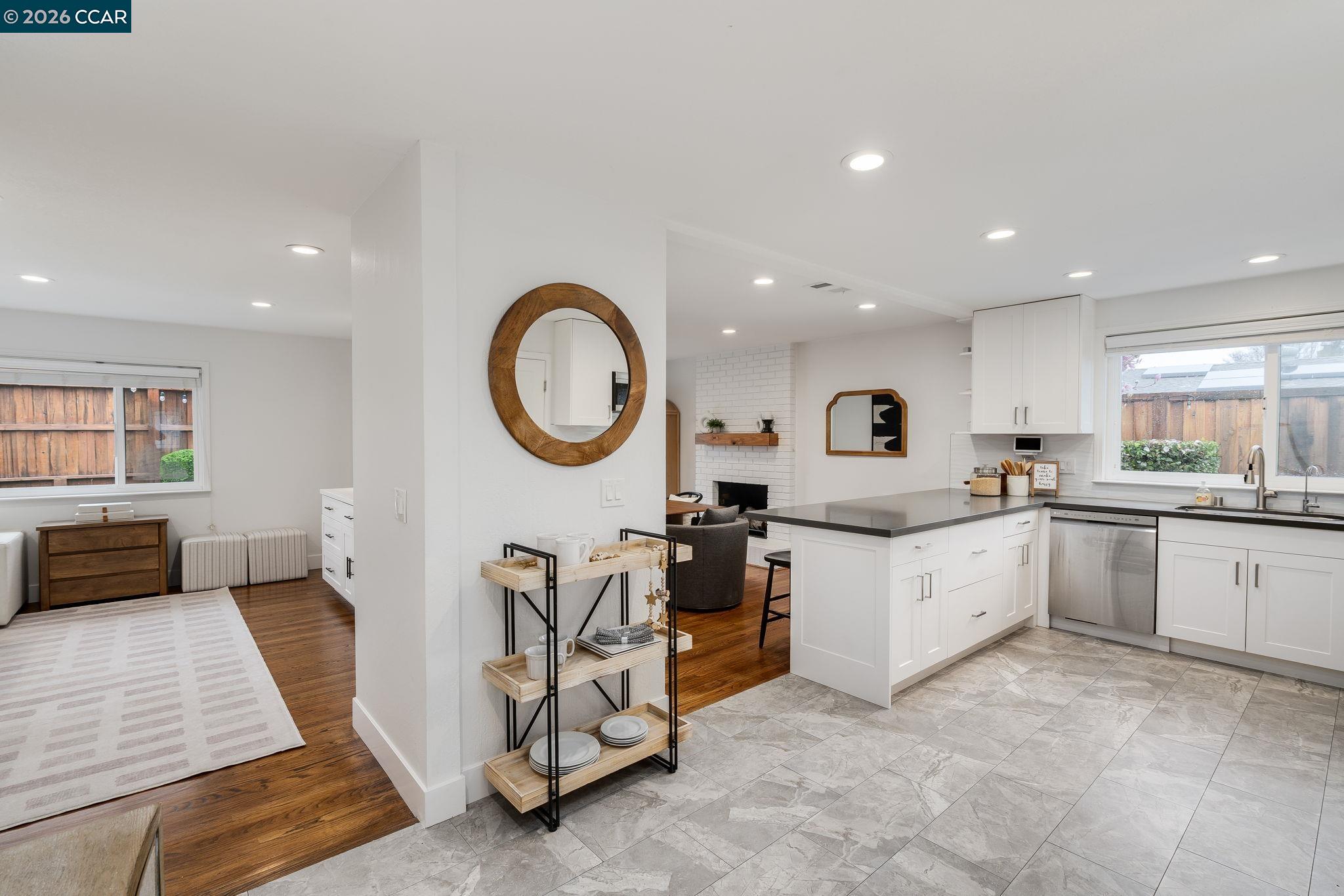 Detail Gallery Image 4 of 31 For 9695 Ashby Way, San Ramon,  CA 94583 - 4 Beds | 2 Baths