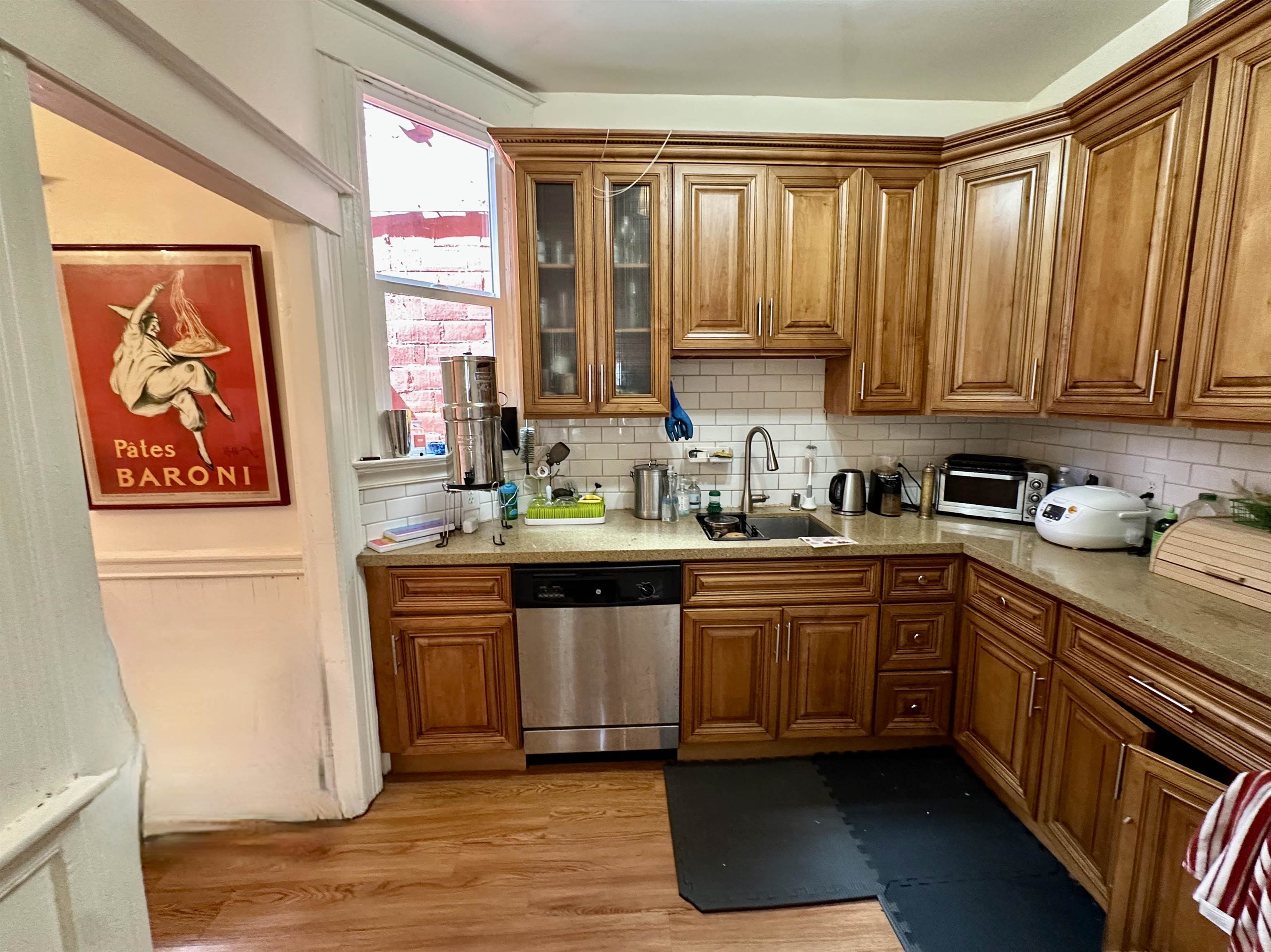 Detail Gallery Image 13 of 18 For 667 10th St, Oakland,  CA 94607 - – Beds | – Baths