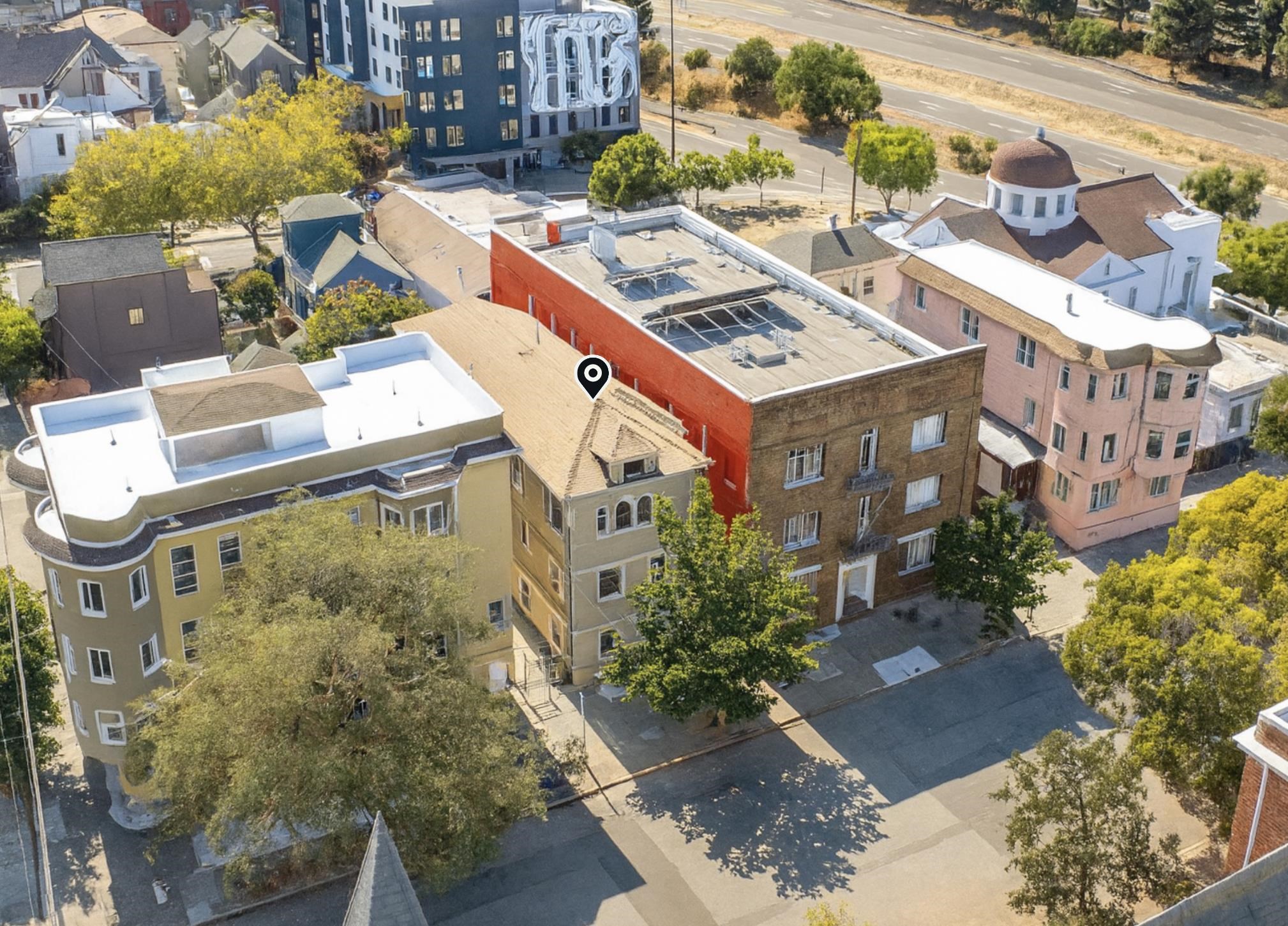 Detail Gallery Image 5 of 18 For 667 10th St, Oakland,  CA 94607 - – Beds | – Baths