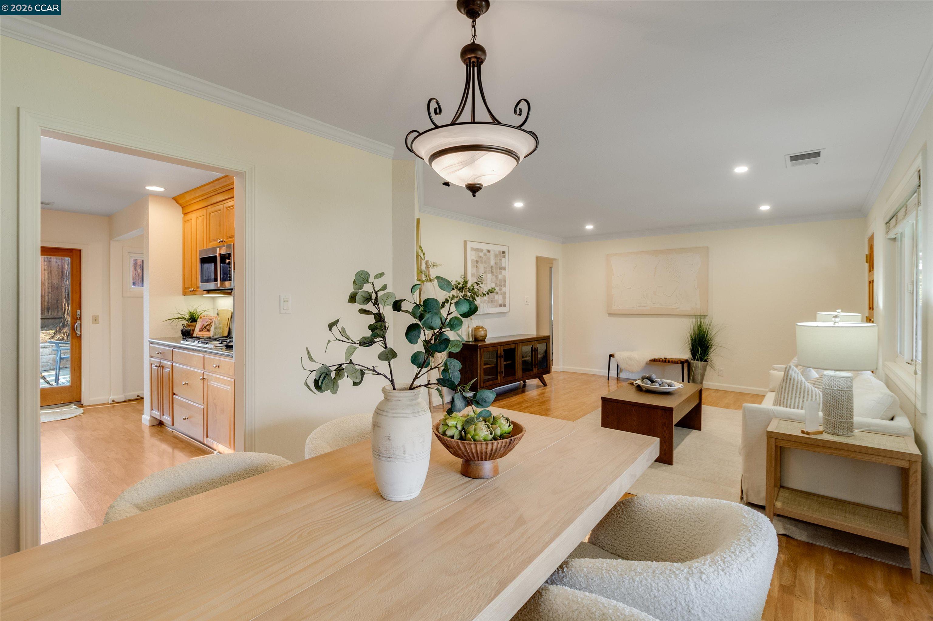Detail Gallery Image 11 of 49 For 1830 Nadine Ct, Pleasant Hill,  CA 94523 - 3 Beds | 1 Baths