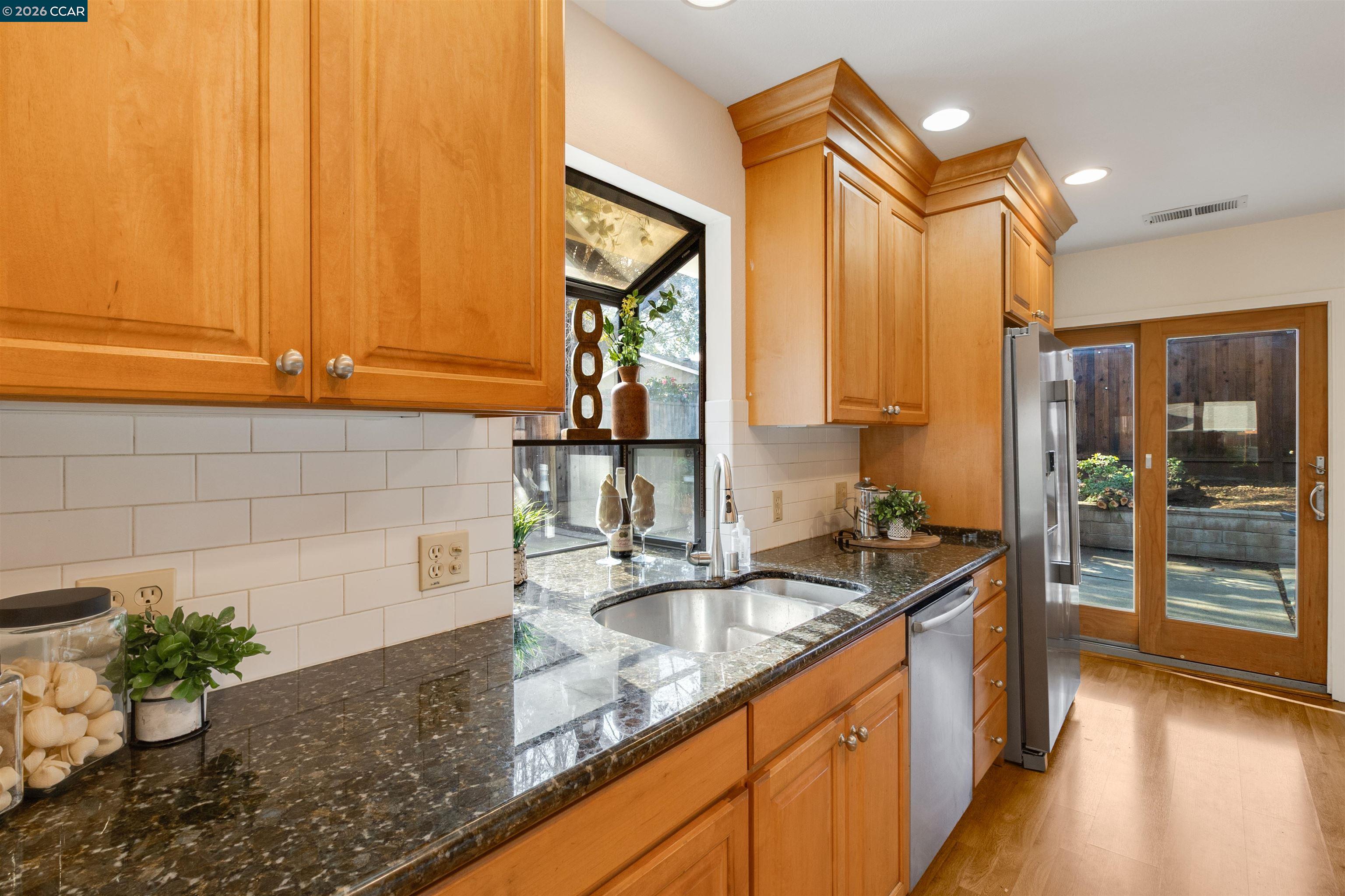 Detail Gallery Image 14 of 49 For 1830 Nadine Ct, Pleasant Hill,  CA 94523 - 3 Beds | 1 Baths