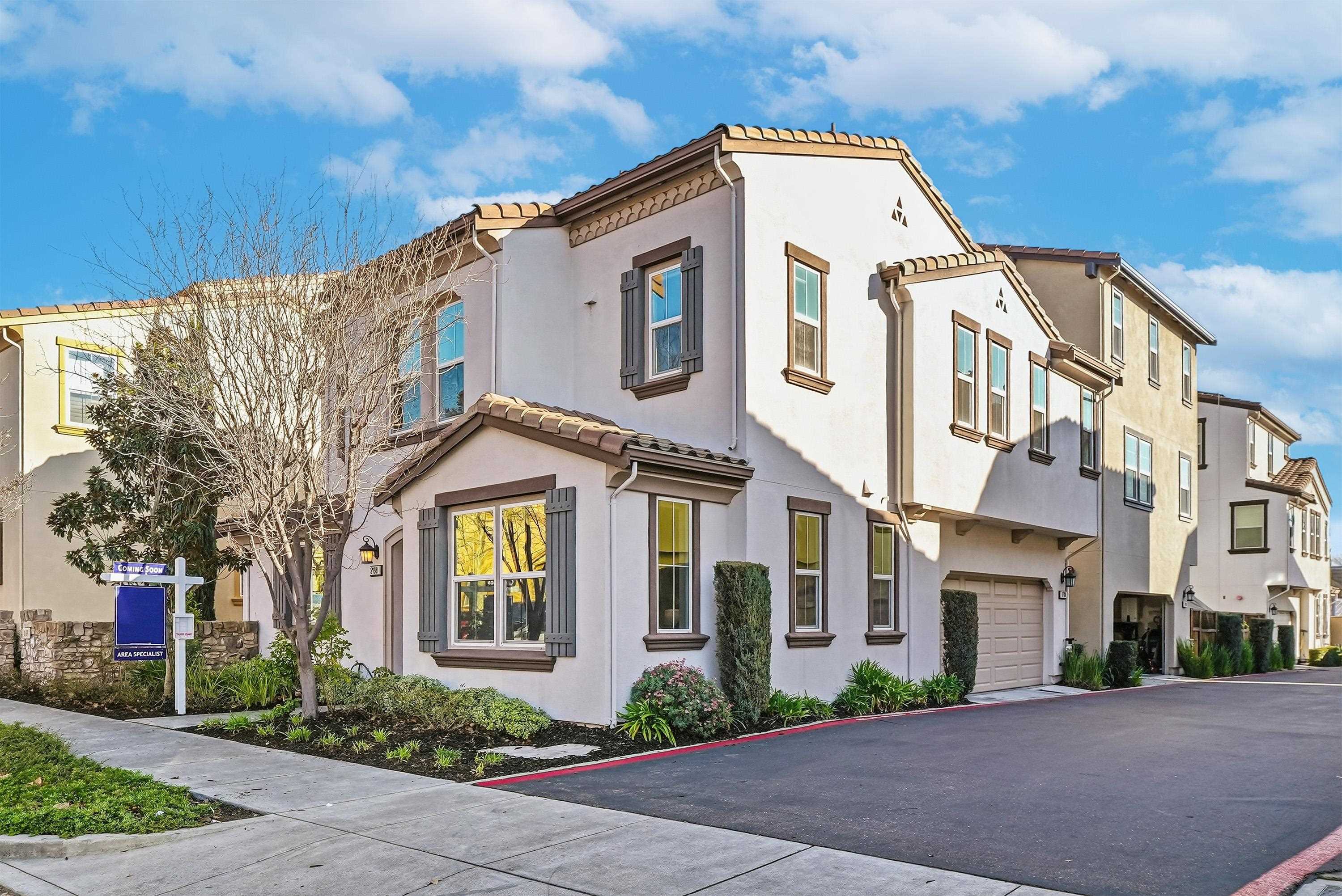 Detail Gallery Image 3 of 49 For 3198 Vittoria Loop, Dublin,  CA 94568 - 4 Beds | 3 Baths