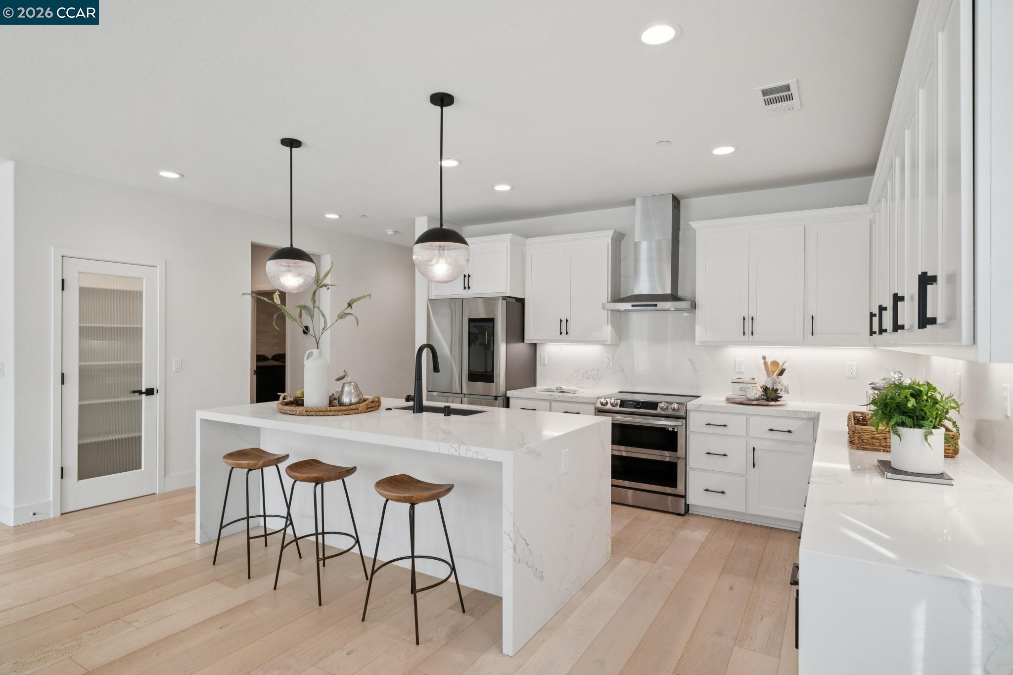 Detail Gallery Image 16 of 47 For 5549 Promontory Way, Antioch,  CA 94531 - 4 Beds | 3/1 Baths