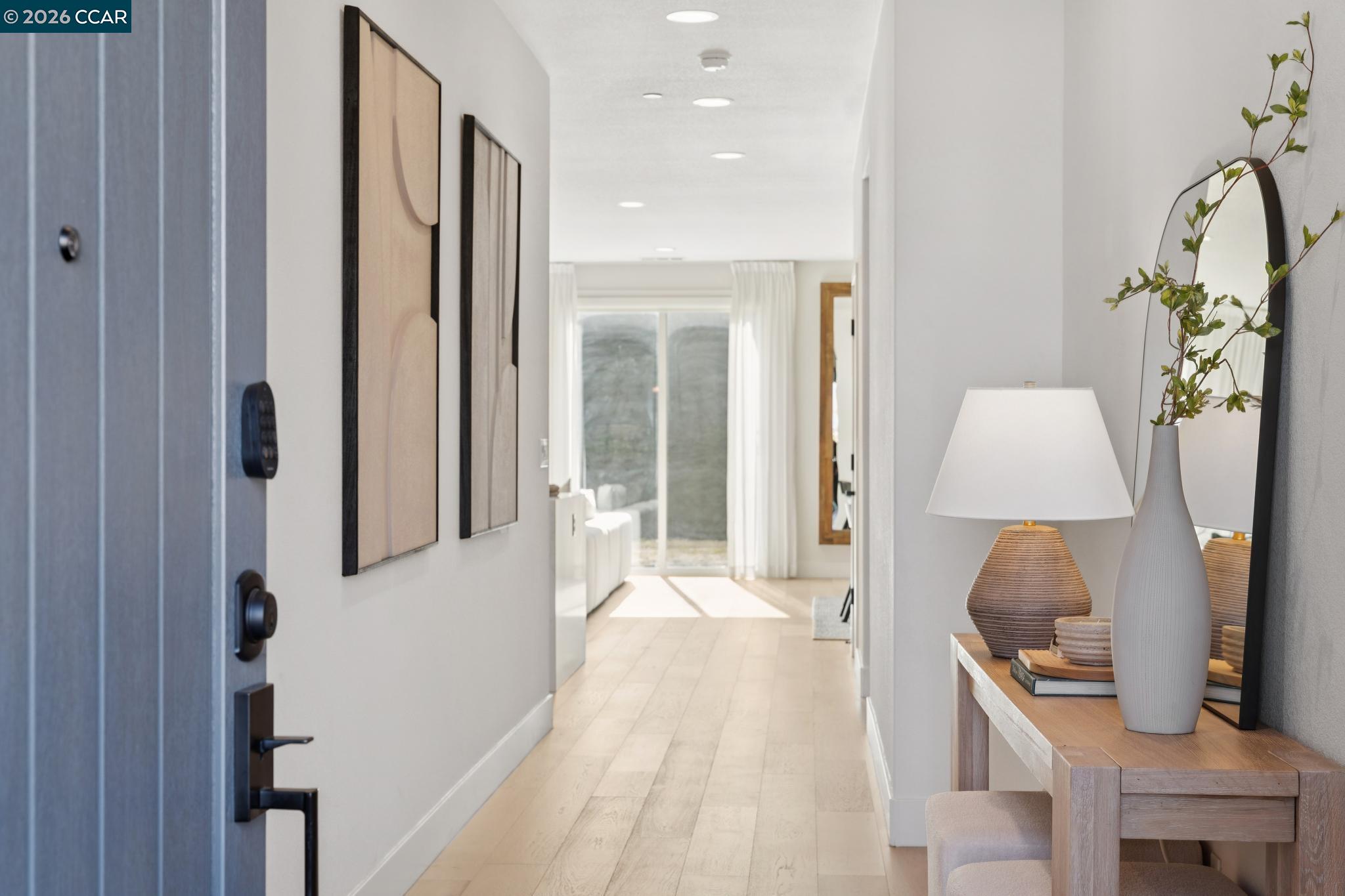 Detail Gallery Image 4 of 47 For 5549 Promontory Way, Antioch,  CA 94531 - 4 Beds | 3/1 Baths