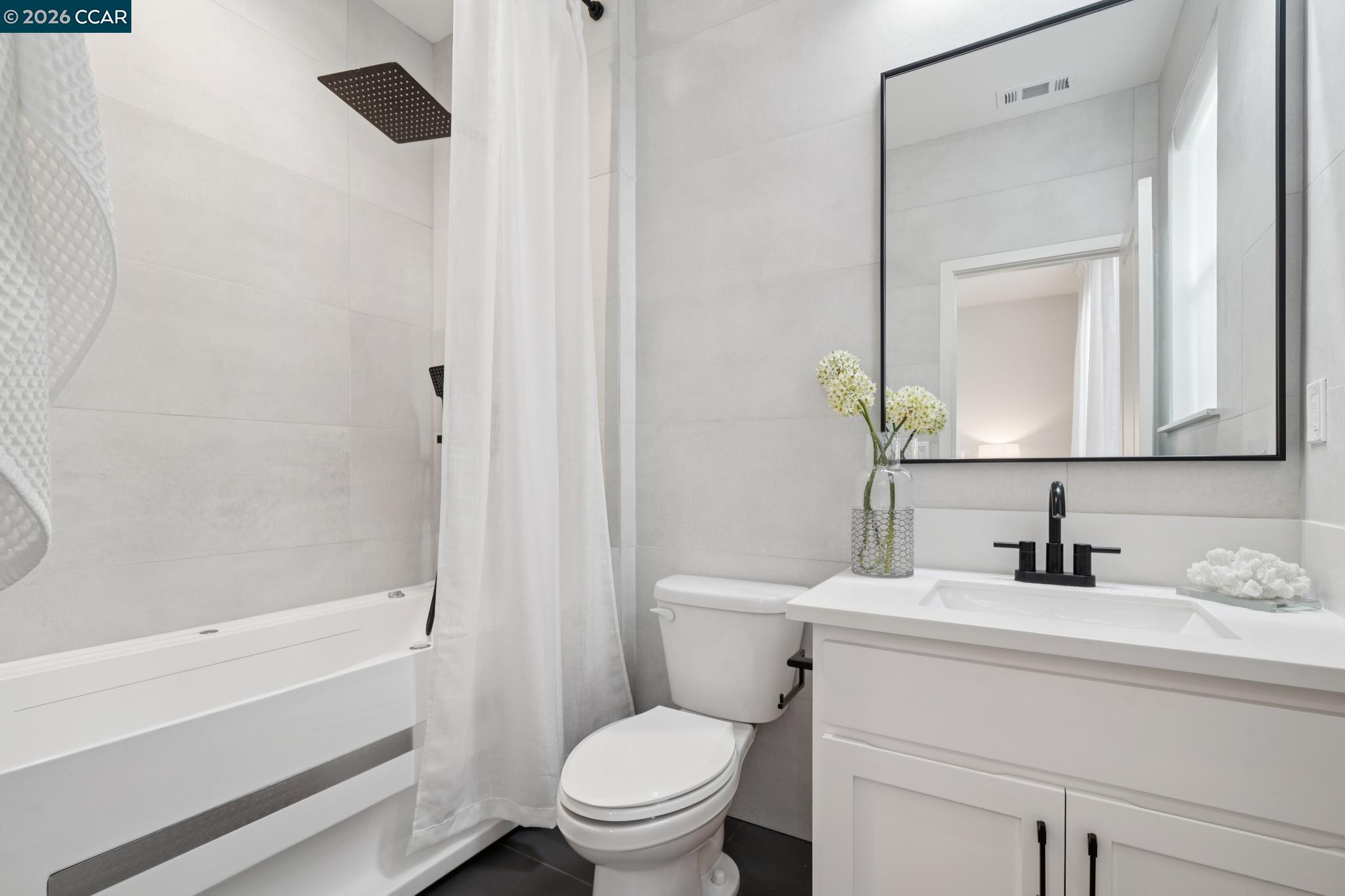 Detail Gallery Image 32 of 47 For 5549 Promontory Way, Antioch,  CA 94531 - 4 Beds | 3/1 Baths