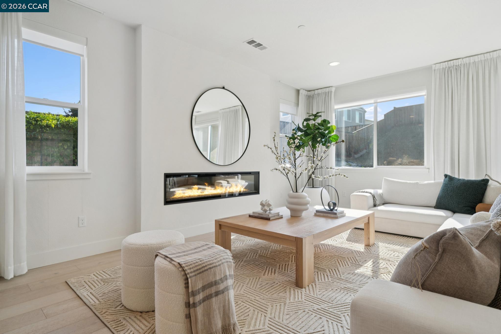 Detail Gallery Image 7 of 47 For 5549 Promontory Way, Antioch,  CA 94531 - 4 Beds | 3/1 Baths