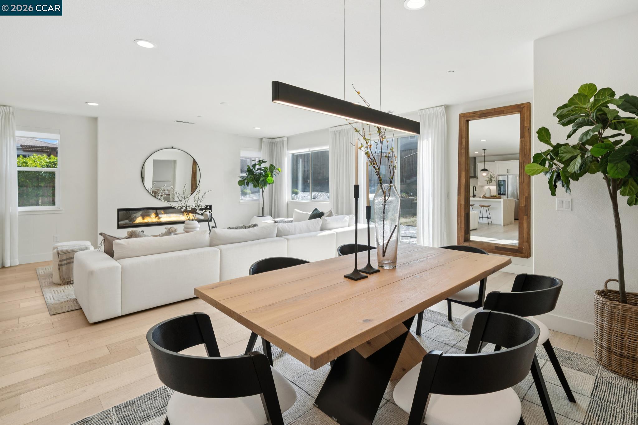 Detail Gallery Image 10 of 47 For 5549 Promontory Way, Antioch,  CA 94531 - 4 Beds | 3/1 Baths