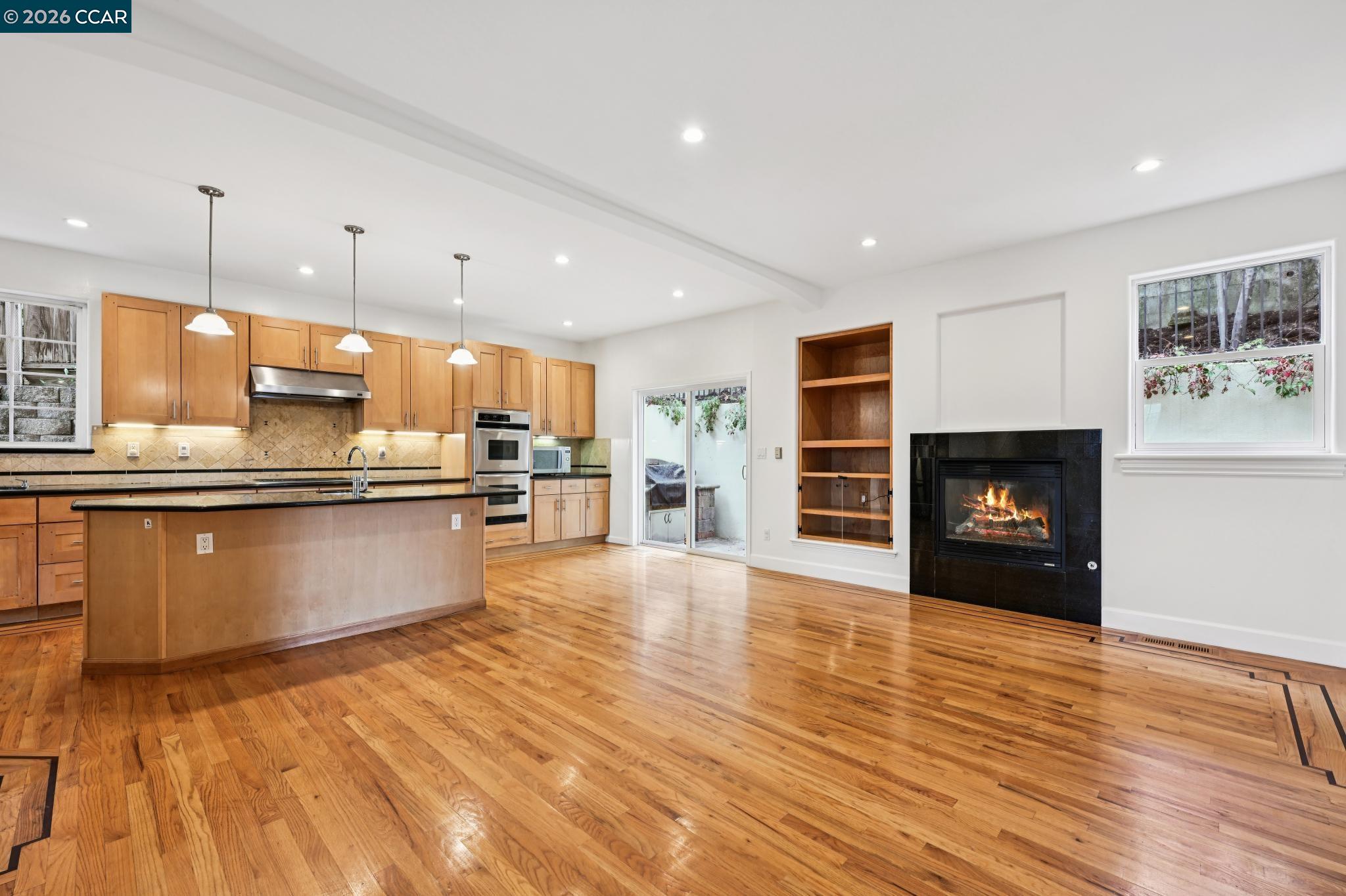 Detail Gallery Image 11 of 31 For 4132 Balfour Ave, Oakland,  CA 94610 - 4 Beds | 3 Baths