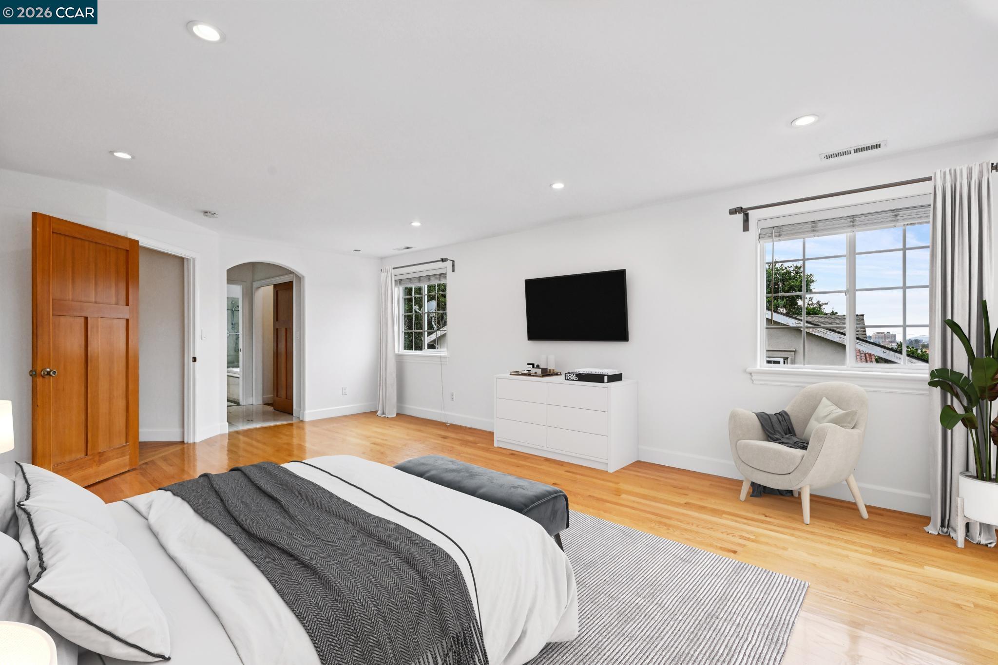 Detail Gallery Image 16 of 31 For 4132 Balfour Ave, Oakland,  CA 94610 - 4 Beds | 3 Baths