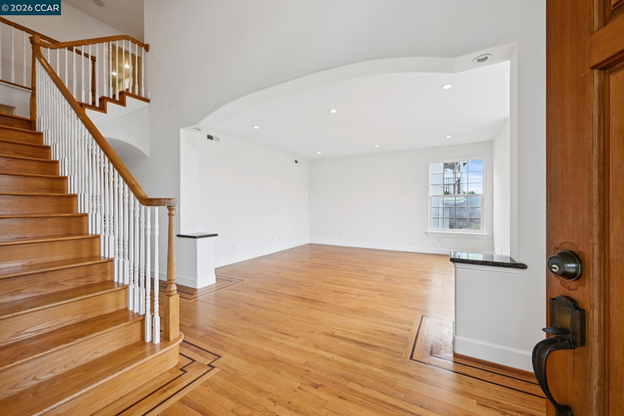 Detail Gallery Image 3 of 31 For 4132 Balfour Ave, Oakland,  CA 94610 - 4 Beds | 3 Baths