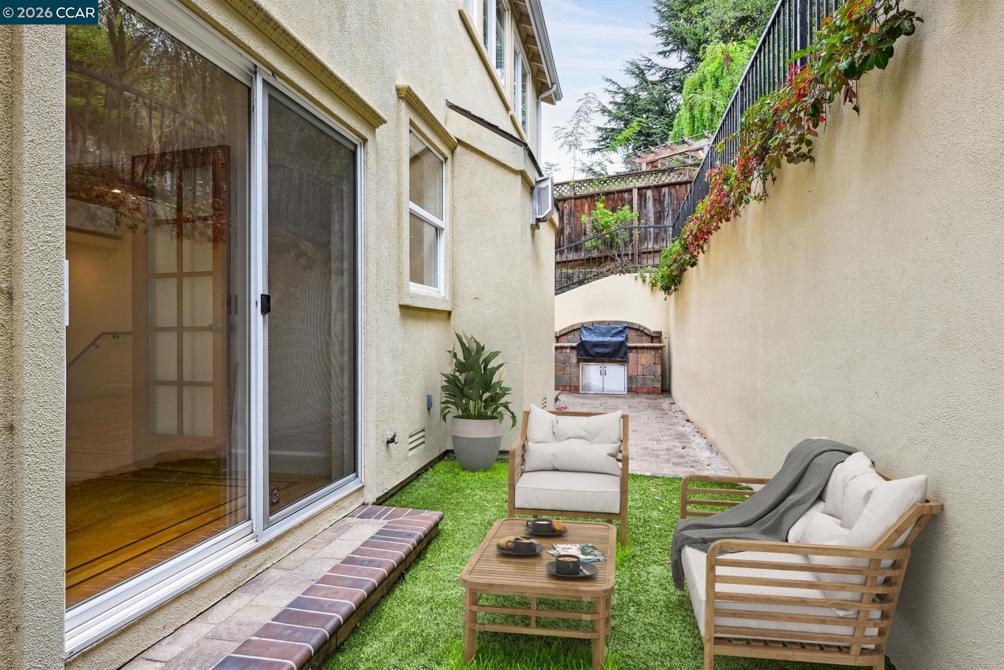 Detail Gallery Image 28 of 31 For 4132 Balfour Ave, Oakland,  CA 94610 - 4 Beds | 3 Baths