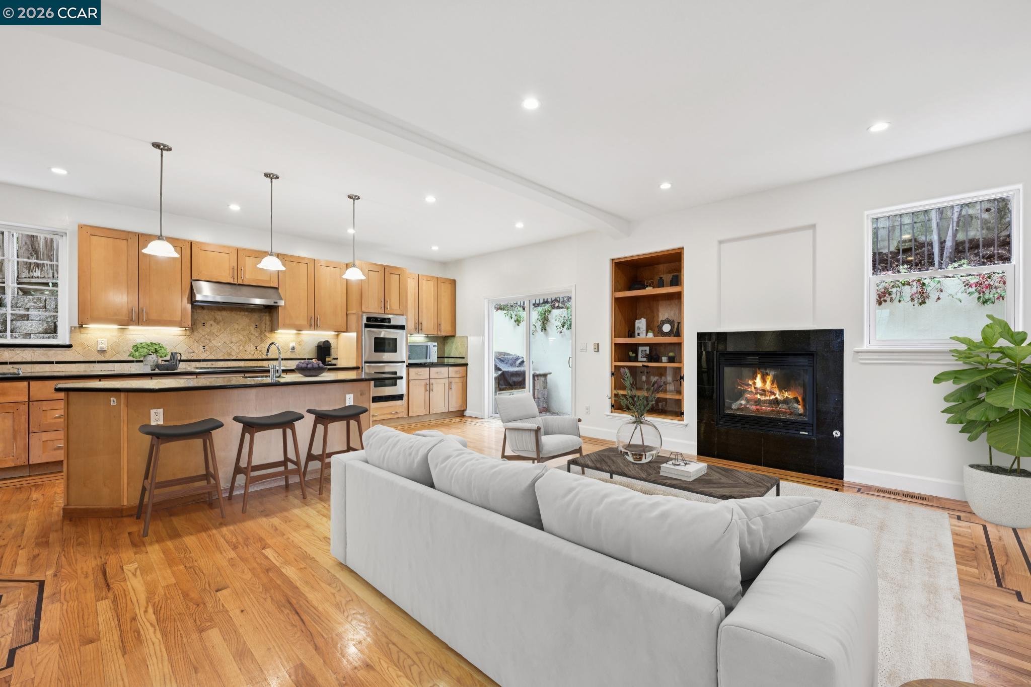 Detail Gallery Image 10 of 31 For 4132 Balfour Ave, Oakland,  CA 94610 - 4 Beds | 3 Baths