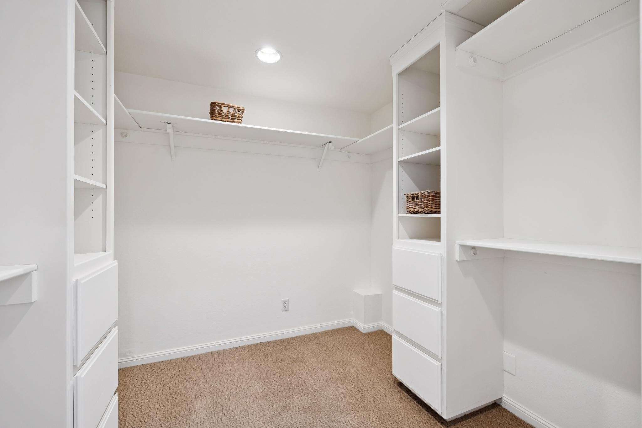 Detail Gallery Image 32 of 54 For 1111 Winsor Ave, Piedmont,  CA 94610 - 3 Beds | 2 Baths