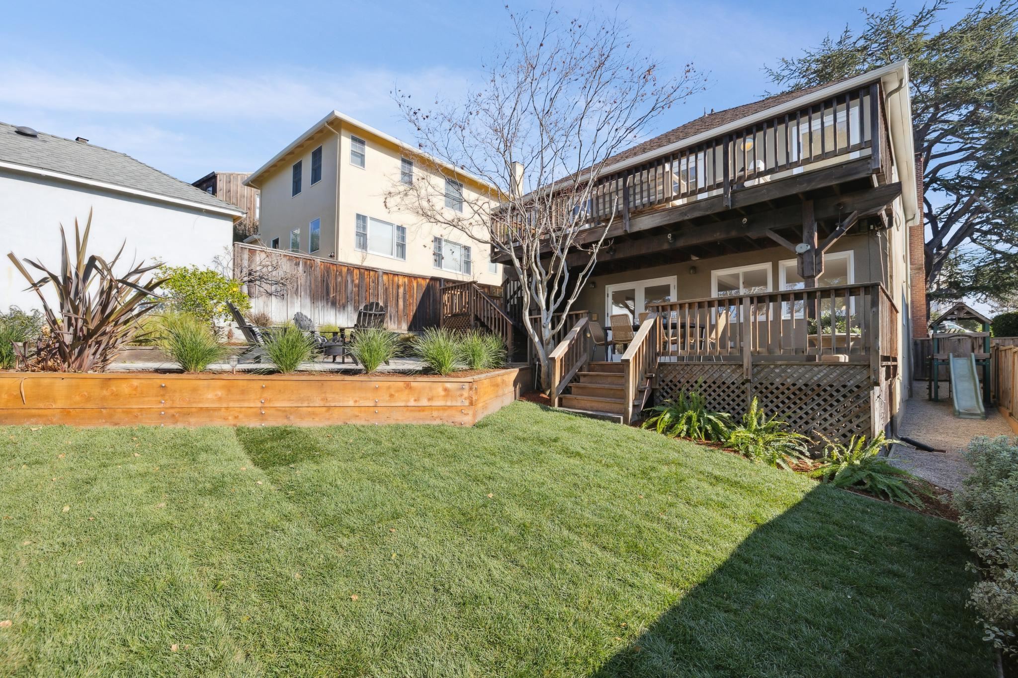 Detail Gallery Image 44 of 54 For 1111 Winsor Ave, Piedmont,  CA 94610 - 3 Beds | 2 Baths