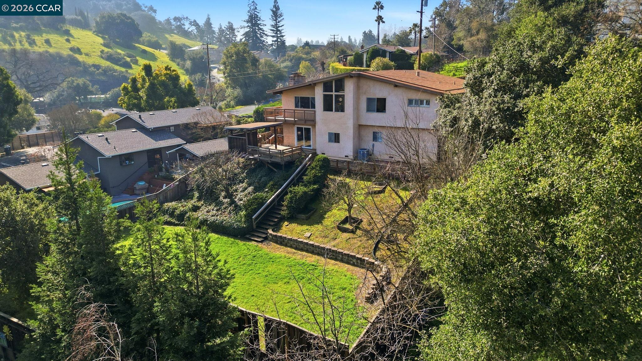 Detail Gallery Image 2 of 47 For 95 Mackie Dr, Martinez,  CA 94553 - 3 Beds | 3 Baths