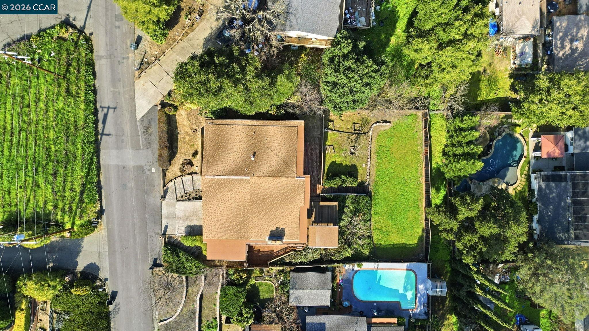 Detail Gallery Image 5 of 47 For 95 Mackie Dr, Martinez,  CA 94553 - 3 Beds | 3 Baths