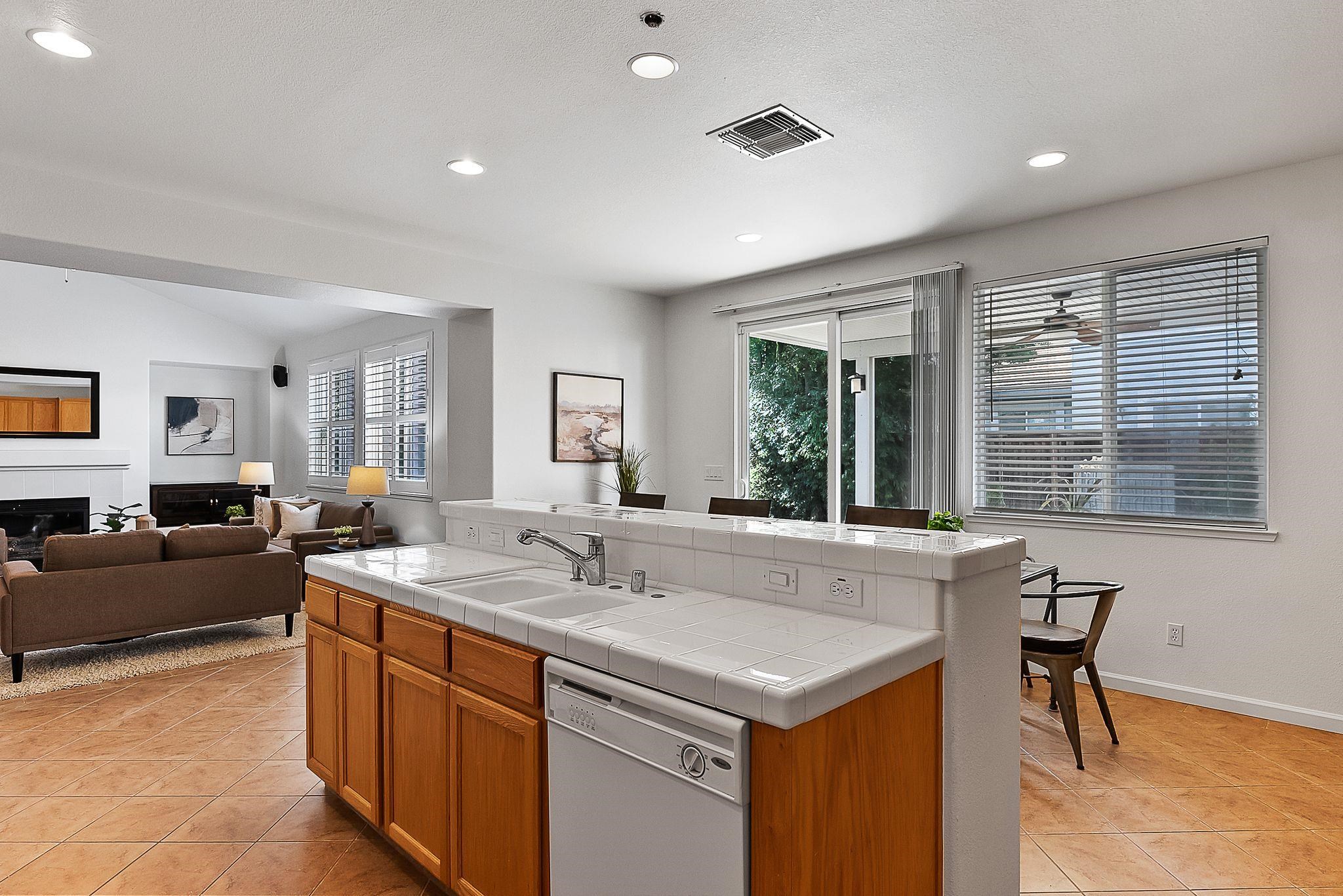 Detail Gallery Image 17 of 42 For 907 Snapdragon Way, Brentwood,  CA 94513 - 4 Beds | 3 Baths