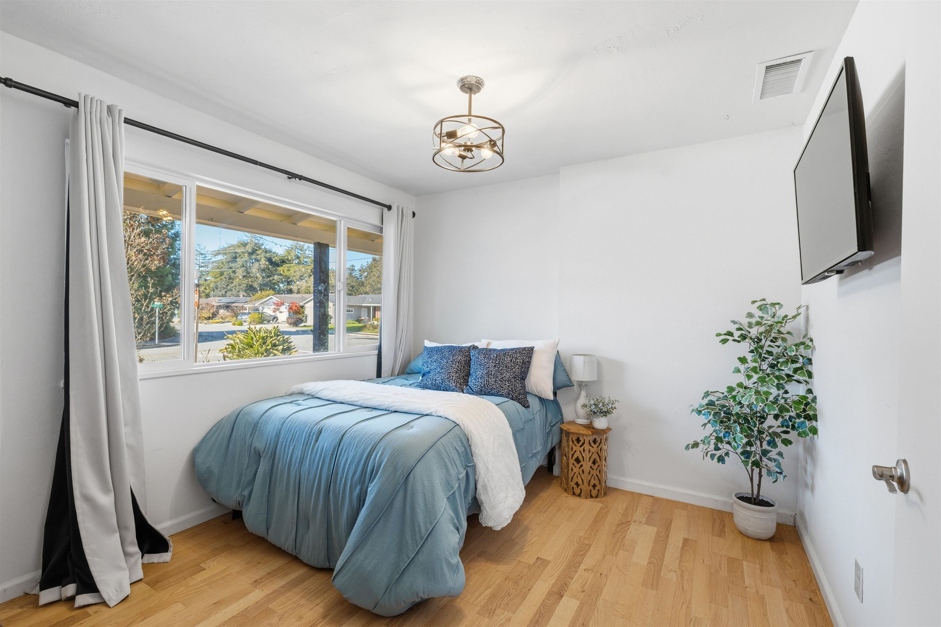 Detail Gallery Image 14 of 44 For 120 Corinne Ave, Santa Cruz,  CA 95065 - 3 Beds | 2 Baths