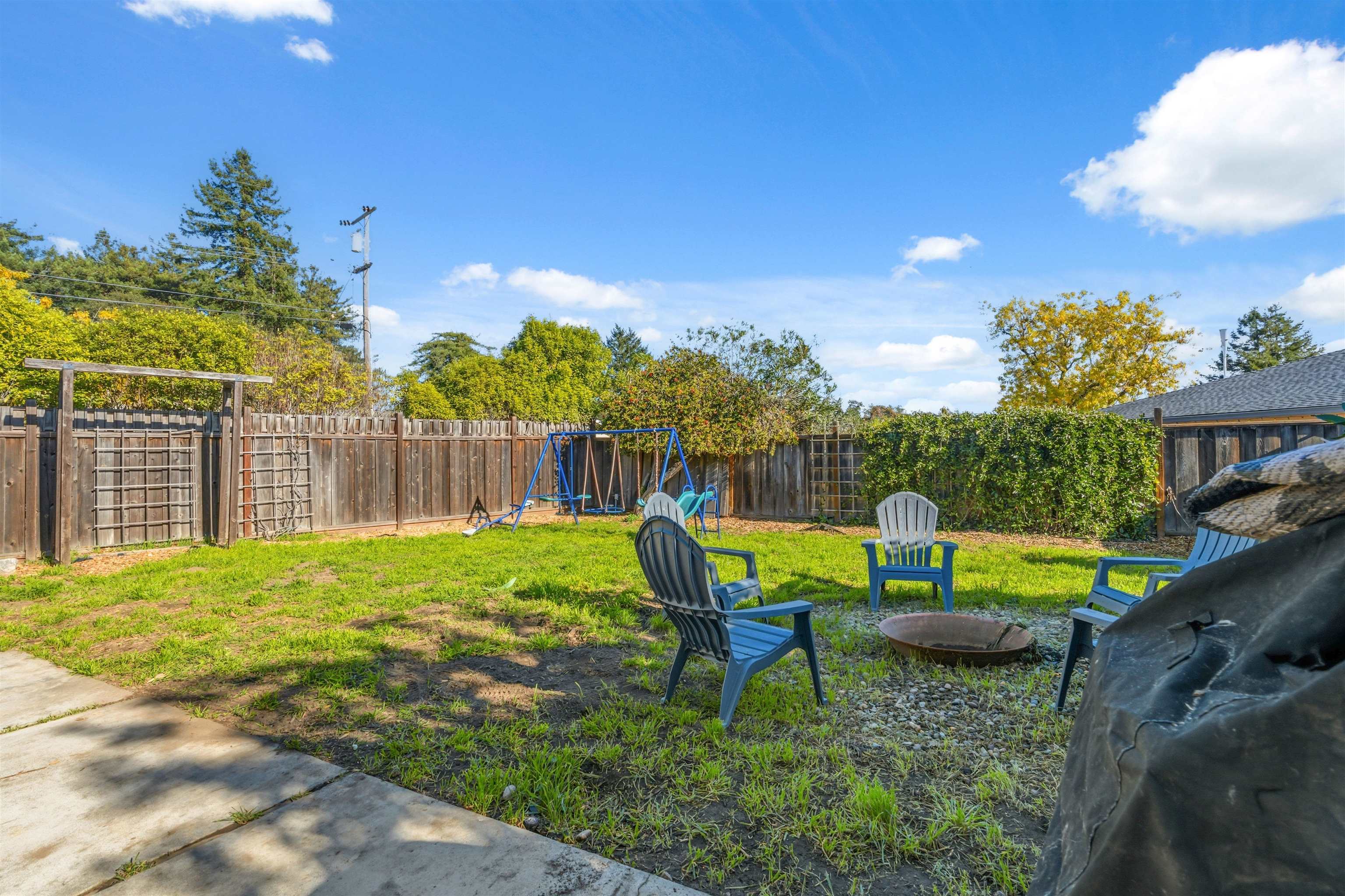 Detail Gallery Image 27 of 44 For 120 Corinne Ave, Santa Cruz,  CA 95065 - 3 Beds | 2 Baths