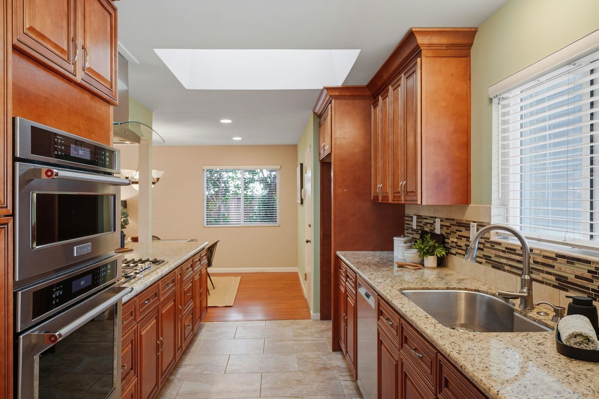 Detail Gallery Image 16 of 49 For 7712 Canterbury Lane, Dublin,  CA 94568-1936 - 3 Beds | 2 Baths