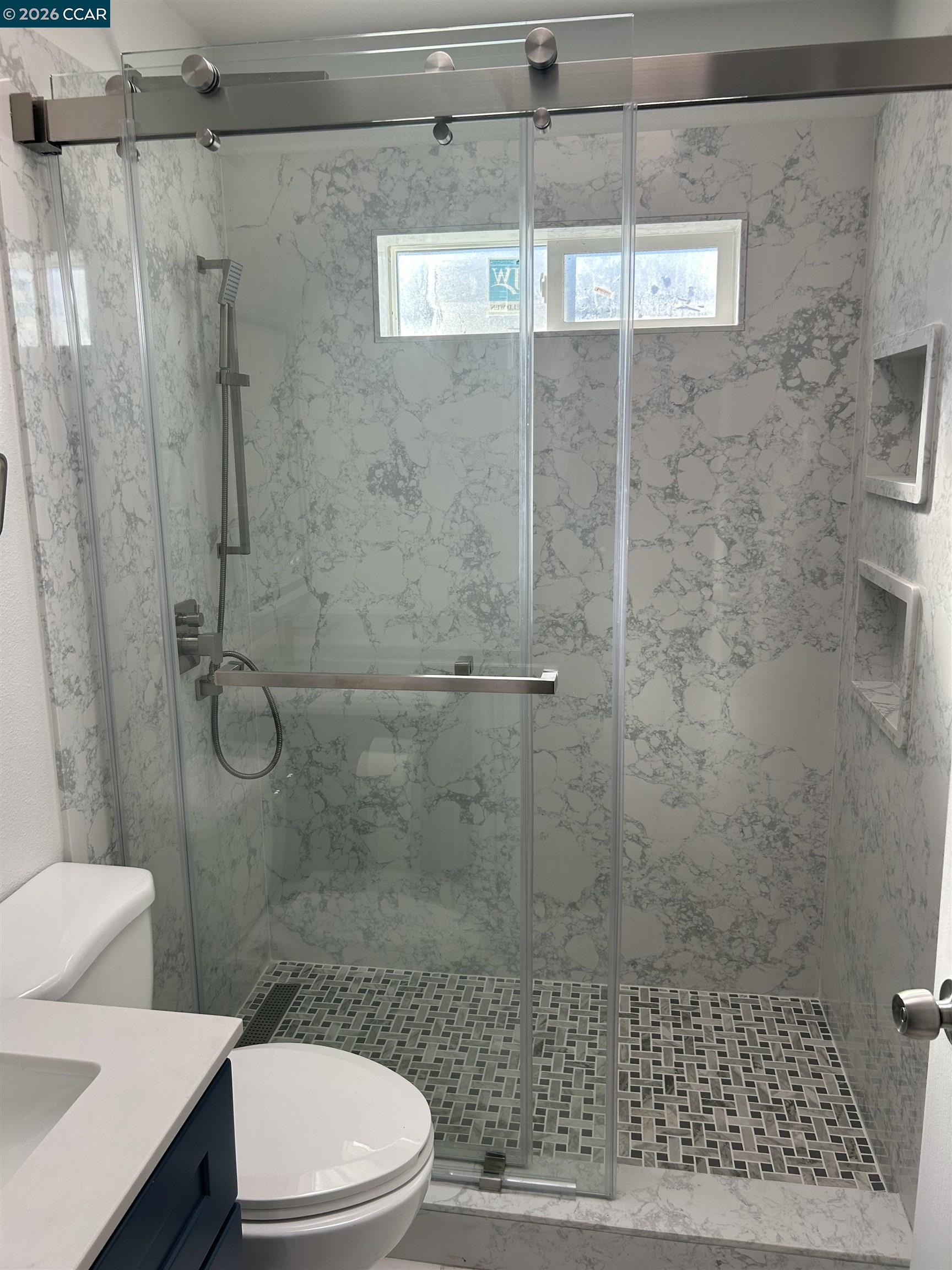 Detail Gallery Image 6 of 7 For 1621 26th St, Richmond,  CA 94806-4523 - 2 Beds | 1 Baths