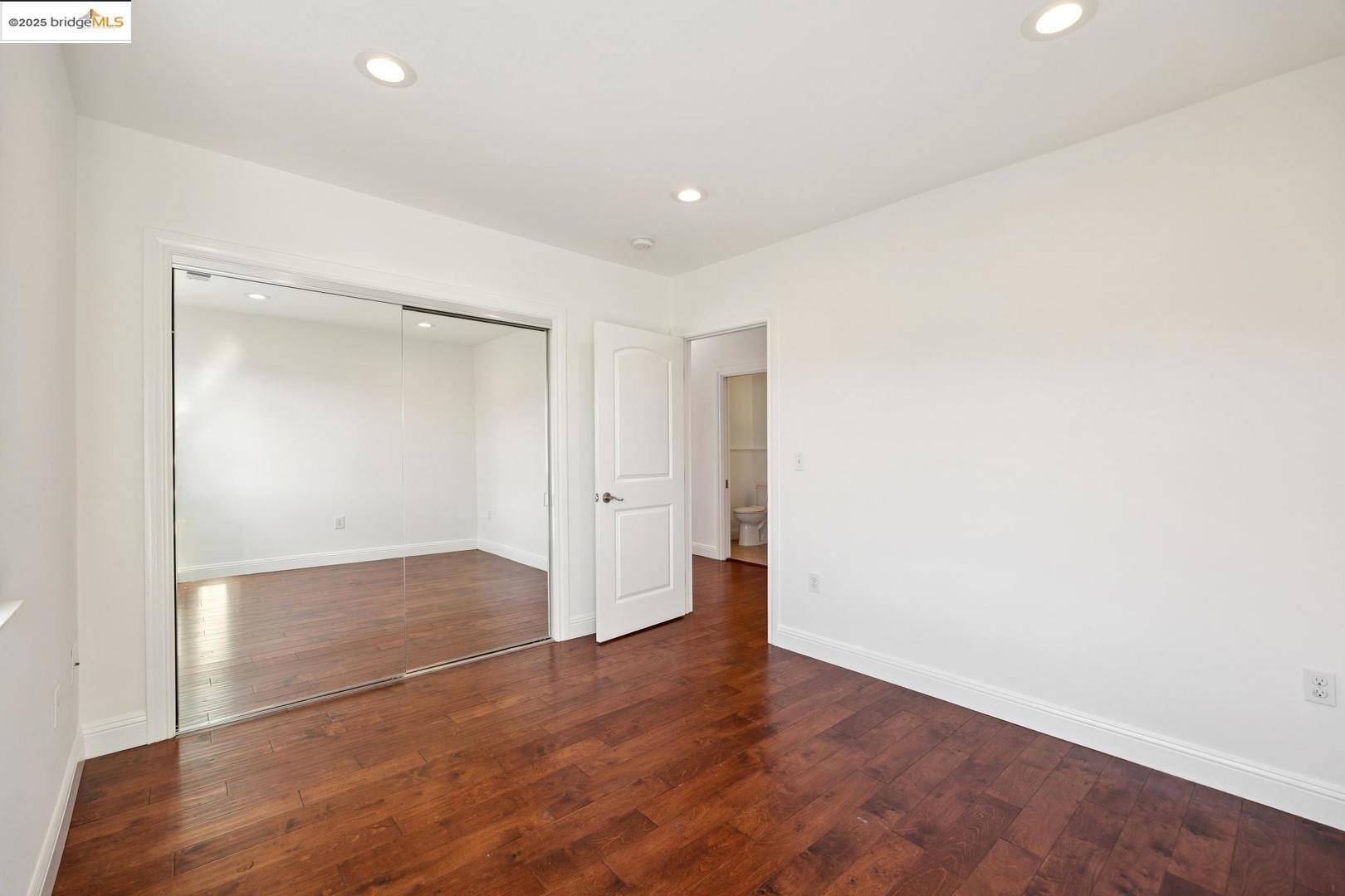 Detail Gallery Image 14 of 34 For 1028 36th St, Oakland,  CA 94608 - 3 Beds | 3 Baths