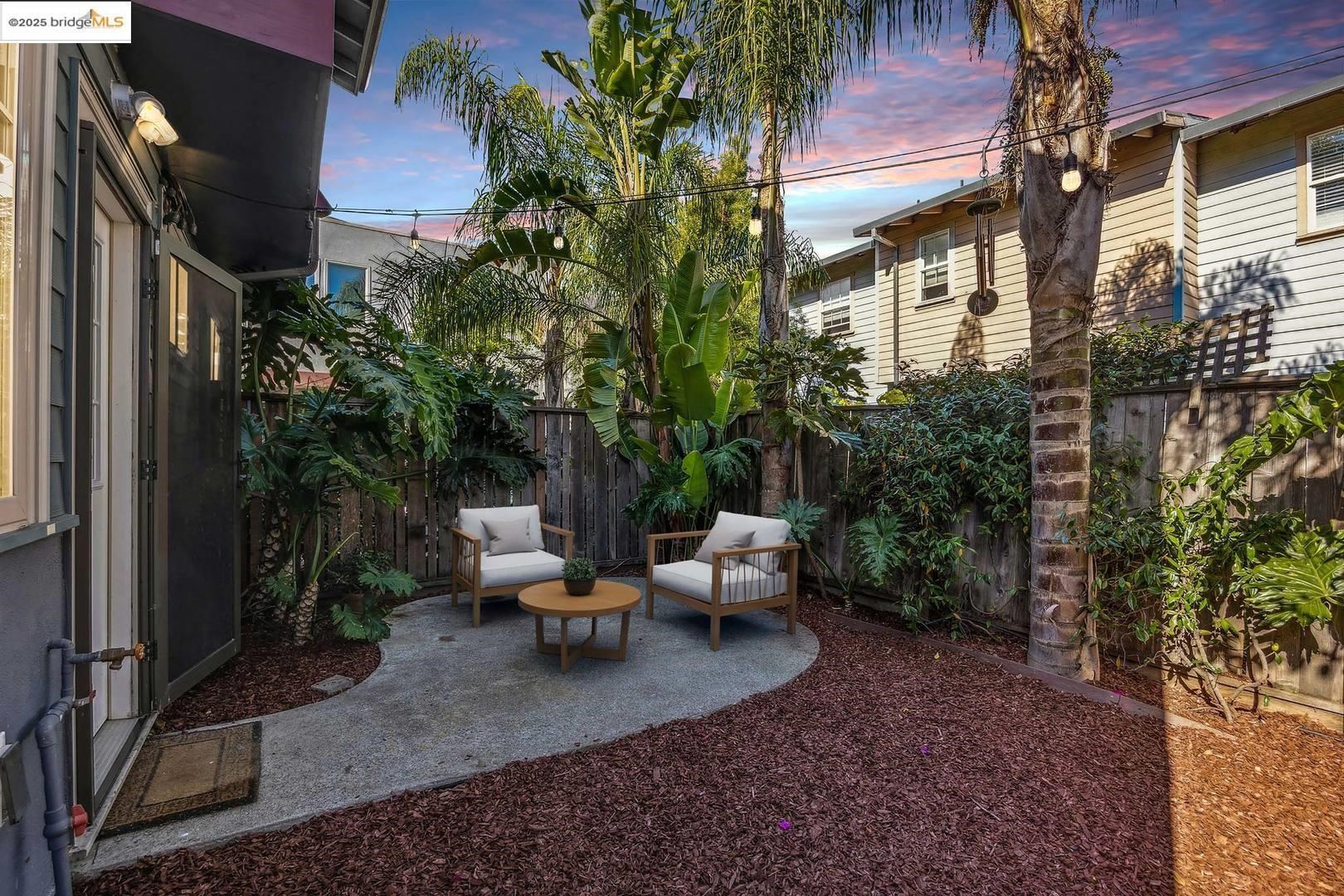 Detail Gallery Image 21 of 34 For 1028 36th St, Oakland,  CA 94608 - 3 Beds | 3 Baths