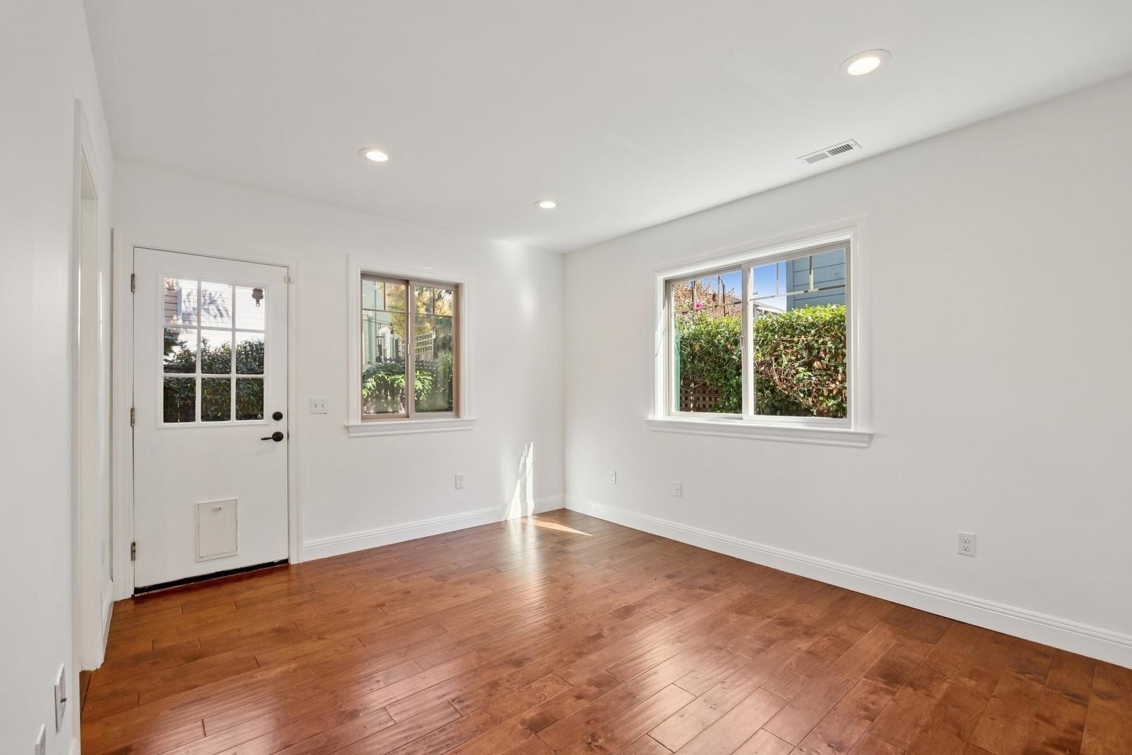 Detail Gallery Image 34 of 34 For 1028 36th St, Oakland,  CA 94608 - 3 Beds | 3 Baths