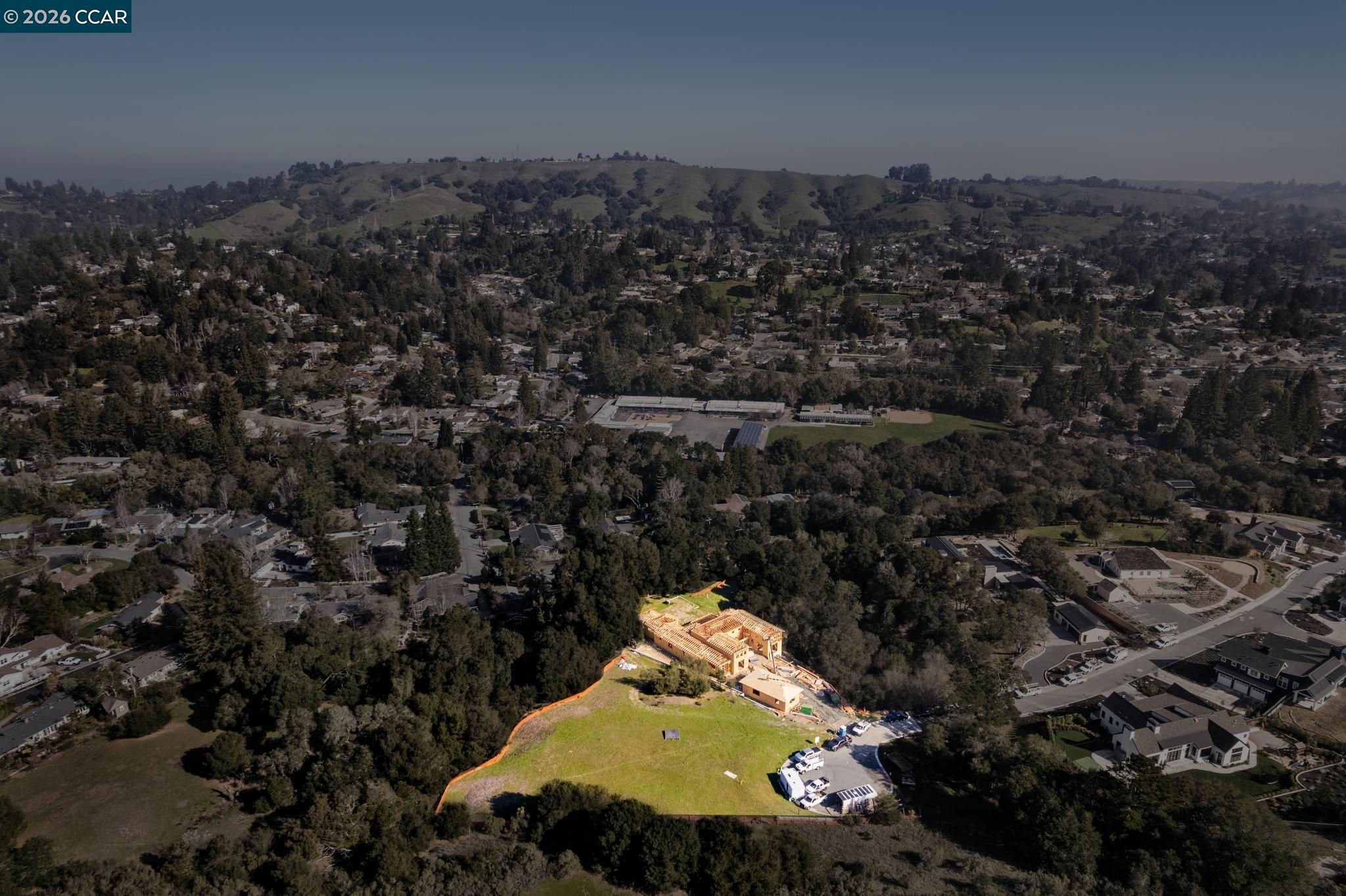 Detail Gallery Image 14 of 32 For 90 Adobe Ln, Orinda,  CA 94563 - – Beds | – Baths