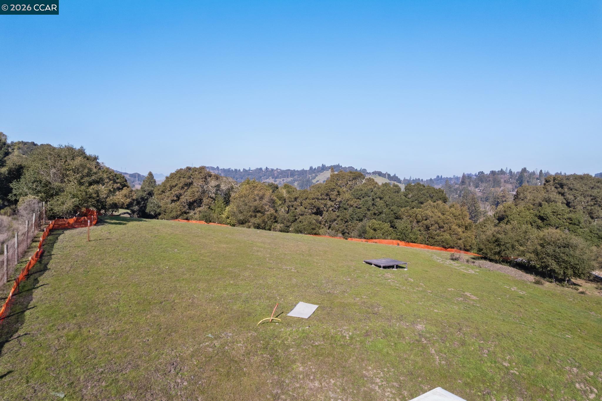 Detail Gallery Image 19 of 32 For 90 Adobe Ln, Orinda,  CA 94563 - – Beds | – Baths