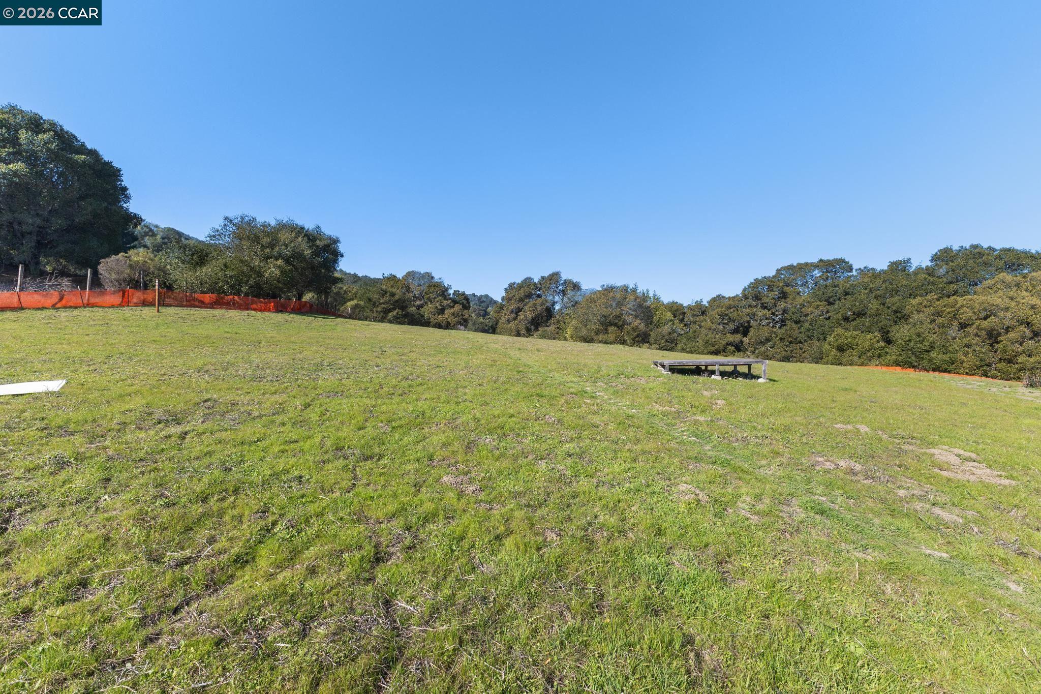 Detail Gallery Image 22 of 32 For 90 Adobe Ln, Orinda,  CA 94563 - – Beds | – Baths