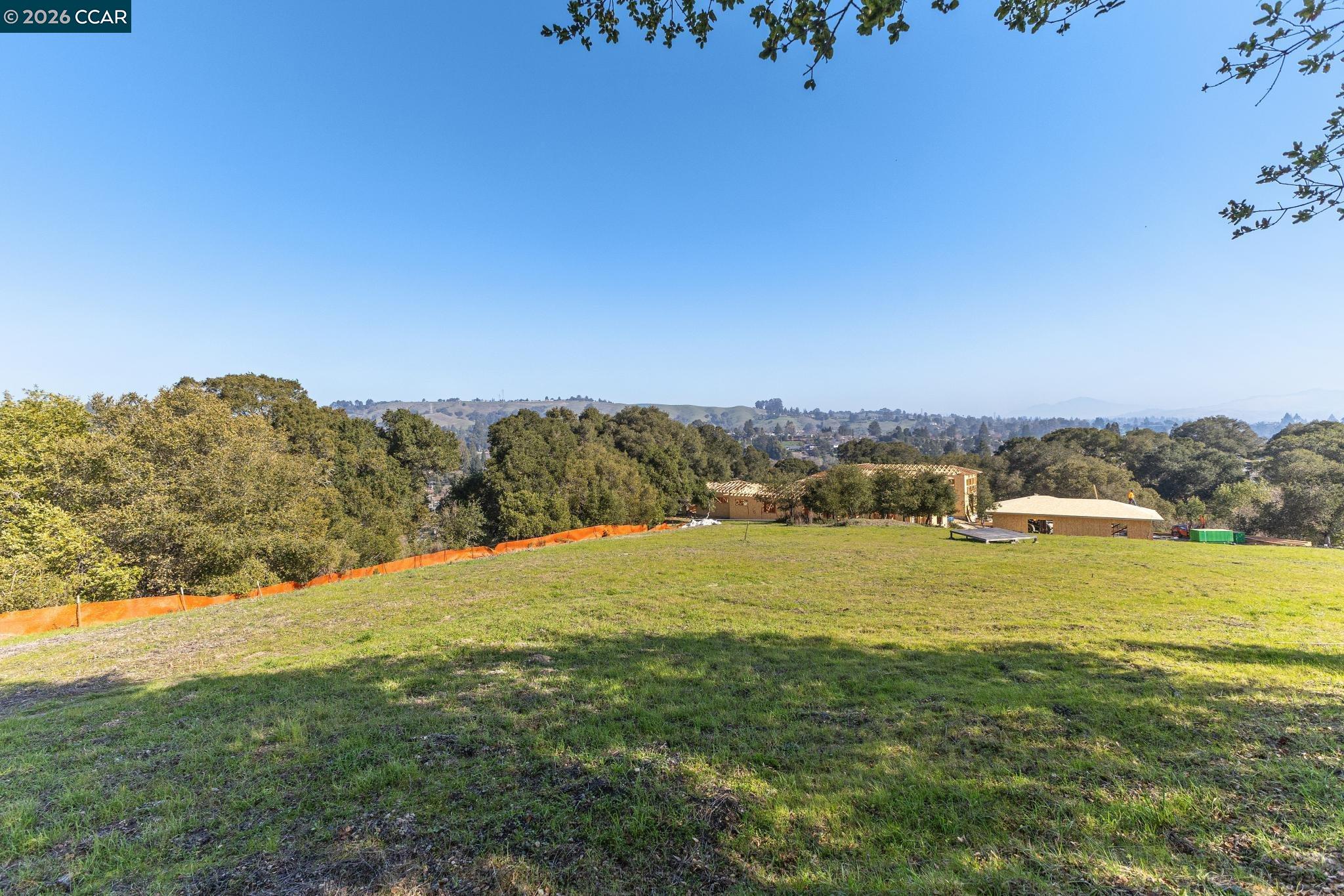 Detail Gallery Image 29 of 32 For 90 Adobe Ln, Orinda,  CA 94563 - – Beds | – Baths