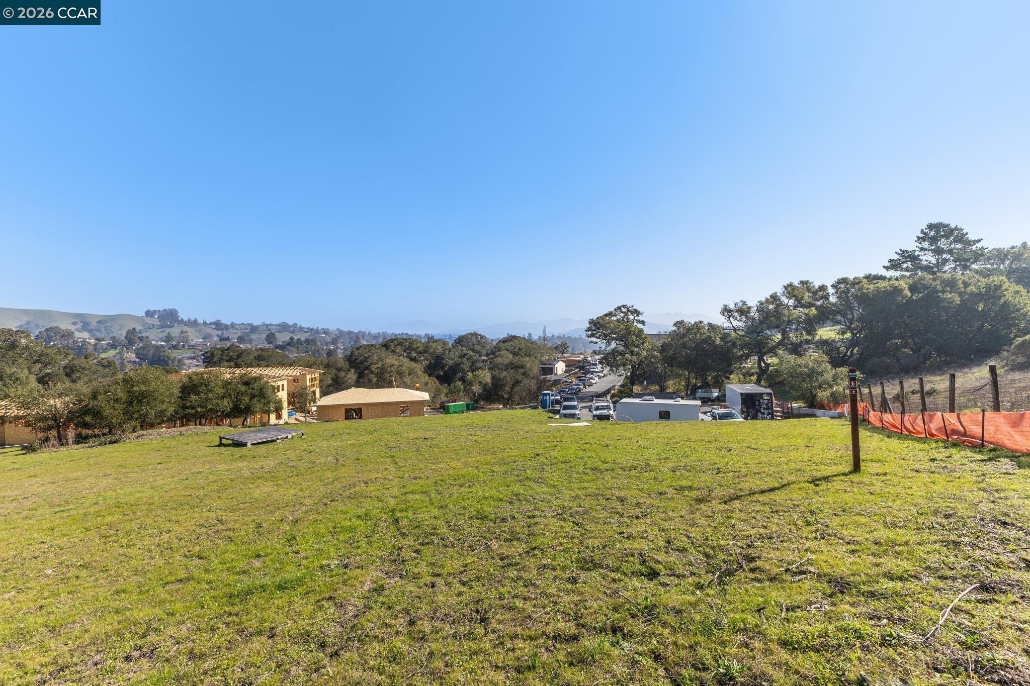 Detail Gallery Image 31 of 32 For 90 Adobe Ln, Orinda,  CA 94563 - – Beds | – Baths