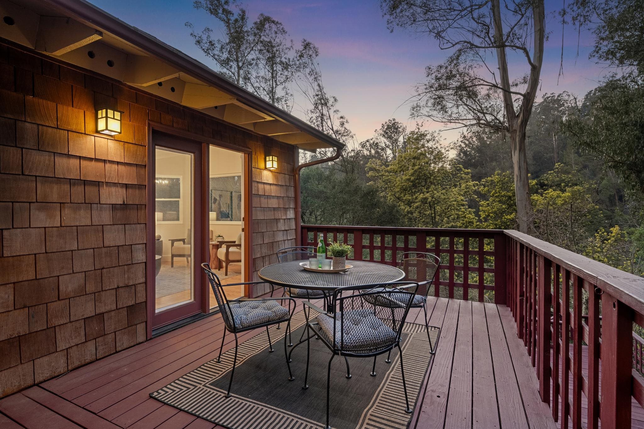 Detail Gallery Image 12 of 49 For 6507 Heather Ridge Way, Oakland,  CA 94611 - 4 Beds | 3/1 Baths