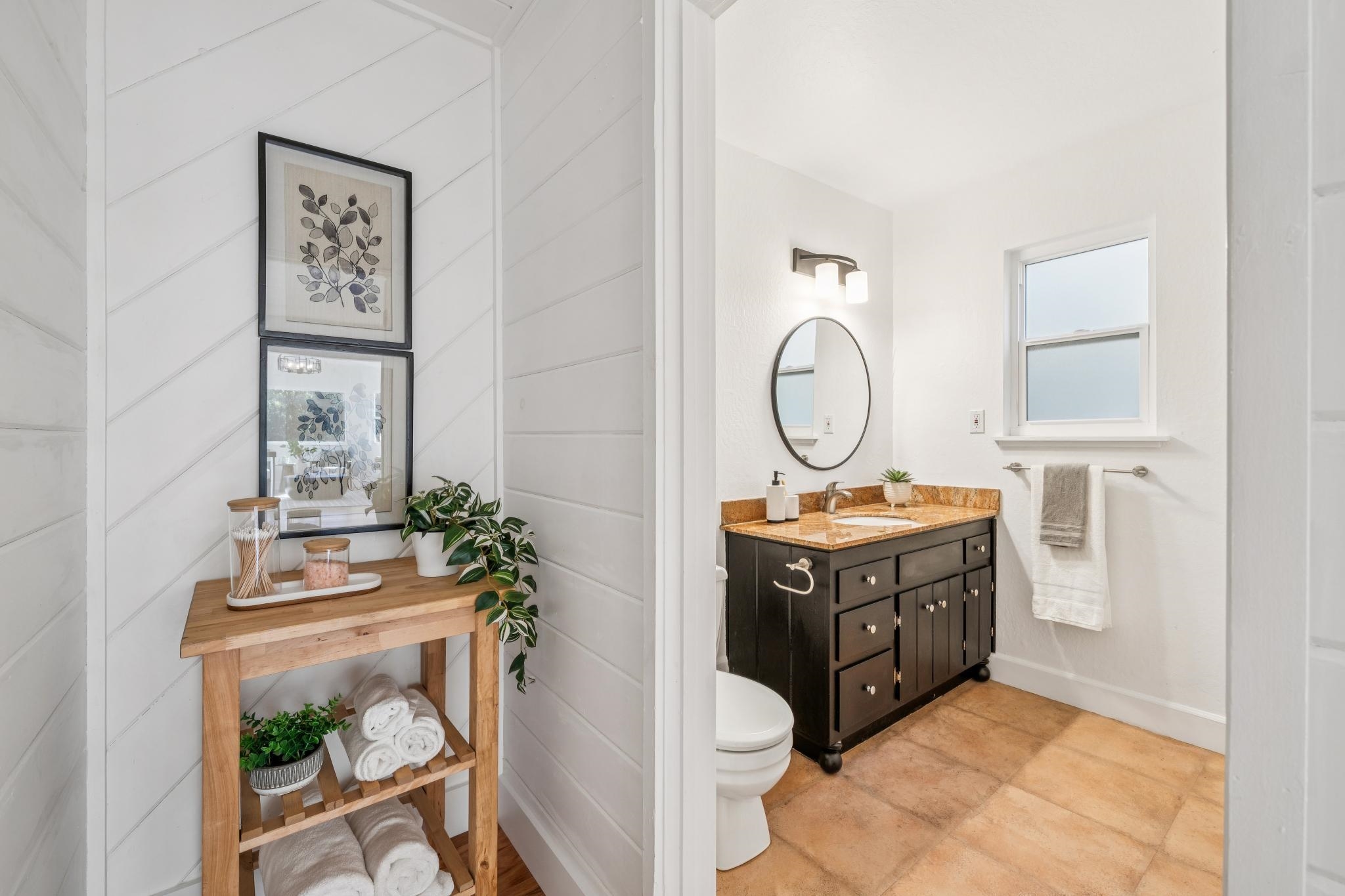 Detail Gallery Image 16 of 49 For 6507 Heather Ridge Way, Oakland,  CA 94611 - 4 Beds | 3/1 Baths