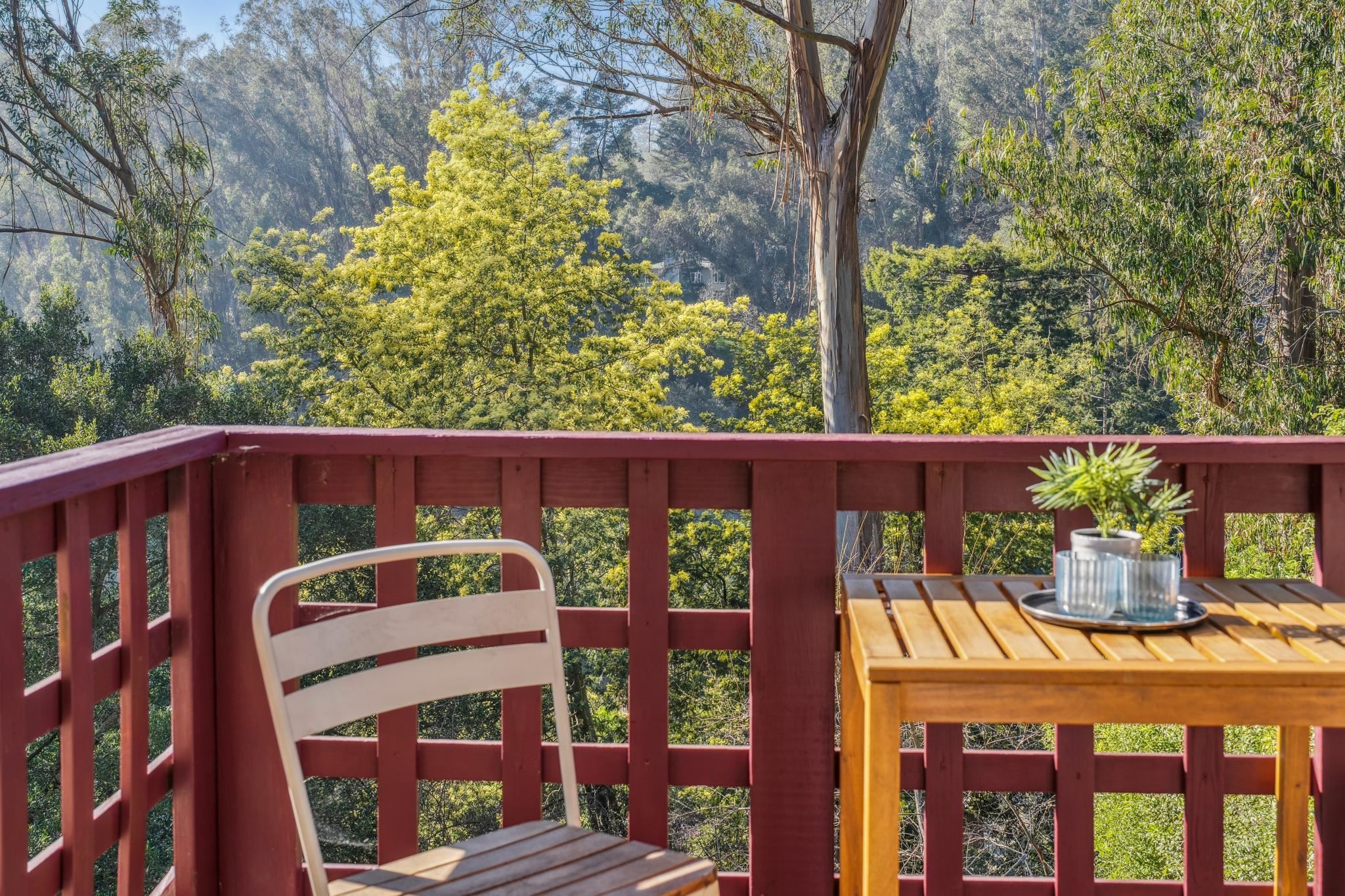 Detail Gallery Image 30 of 49 For 6507 Heather Ridge Way, Oakland,  CA 94611 - 4 Beds | 3/1 Baths