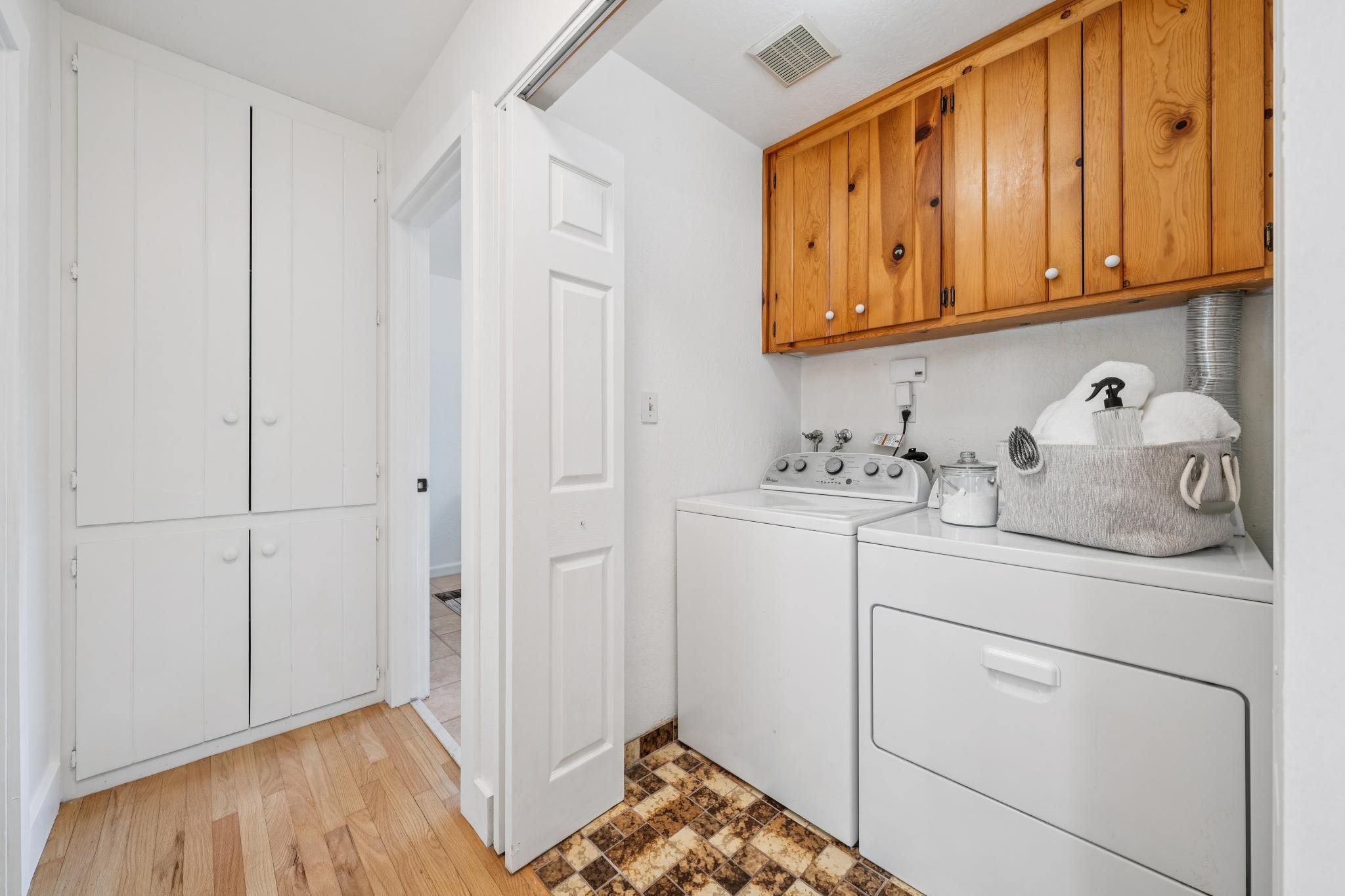 Detail Gallery Image 35 of 49 For 6507 Heather Ridge Way, Oakland,  CA 94611 - 4 Beds | 3/1 Baths