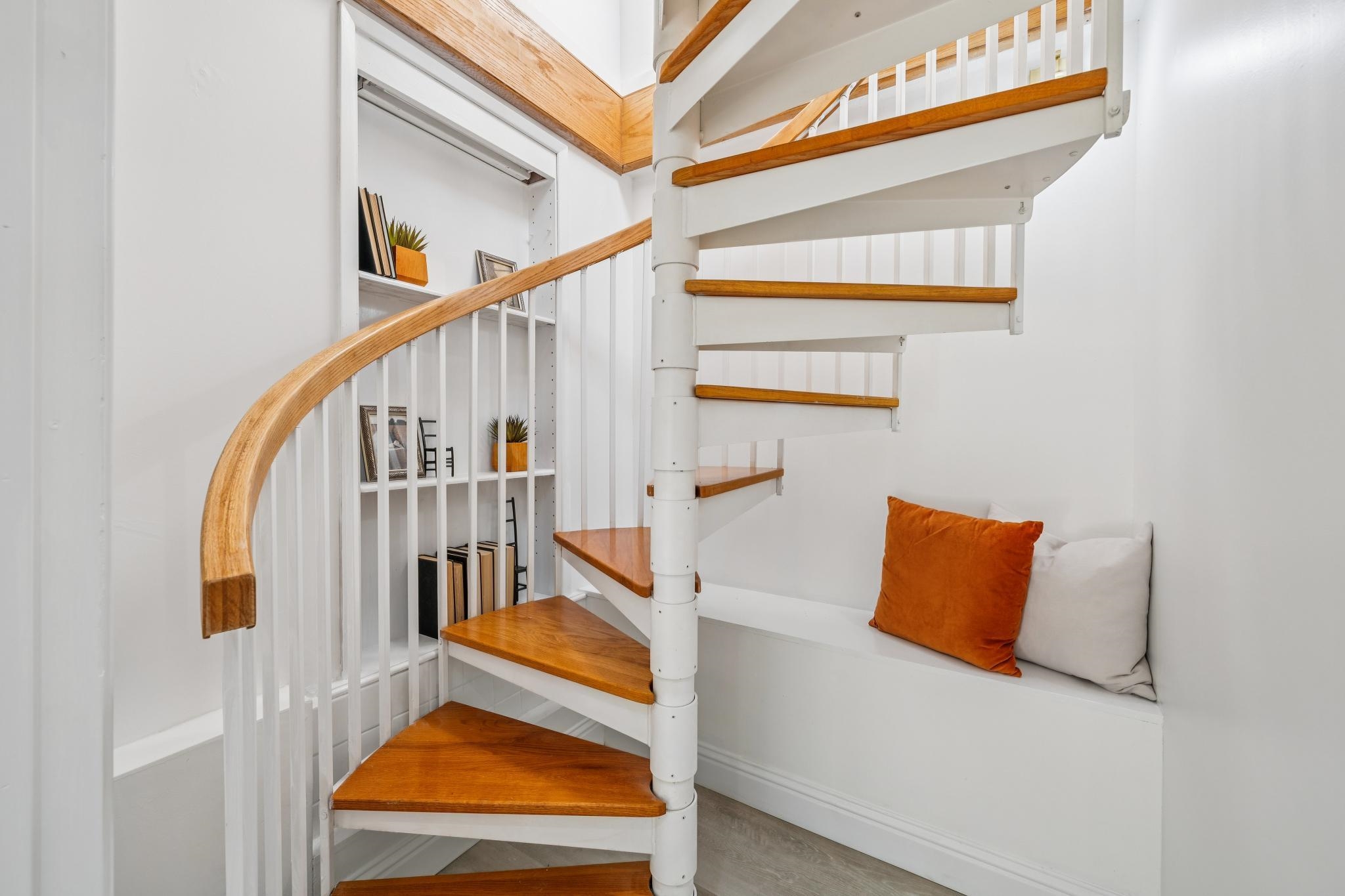 Detail Gallery Image 40 of 49 For 6507 Heather Ridge Way, Oakland,  CA 94611 - 4 Beds | 3/1 Baths