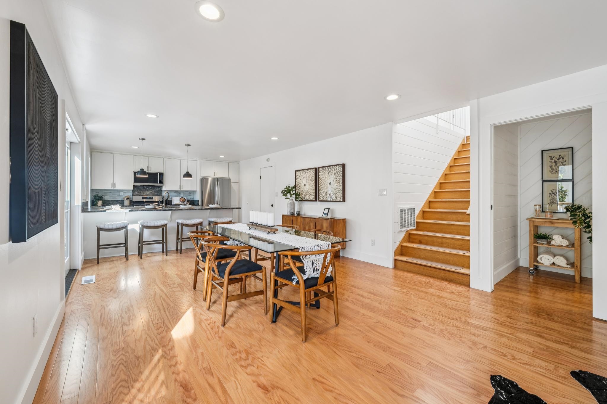 Detail Gallery Image 5 of 49 For 6507 Heather Ridge Way, Oakland,  CA 94611 - 4 Beds | 3/1 Baths