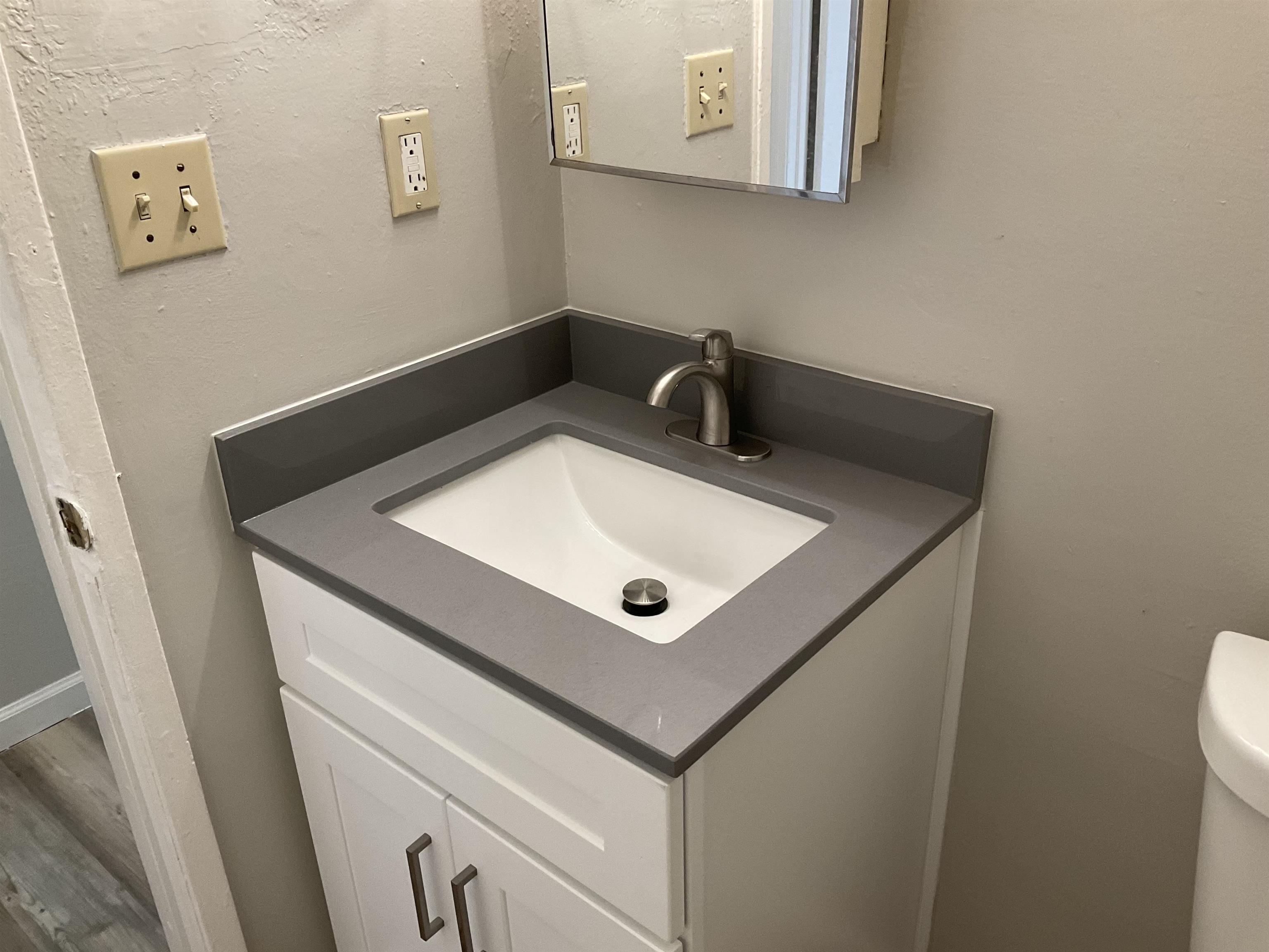 Detail Gallery Image 6 of 6 For 1108 W 5th Street #1,  Antioch,  CA 94509 - 2 Beds | 1 Baths