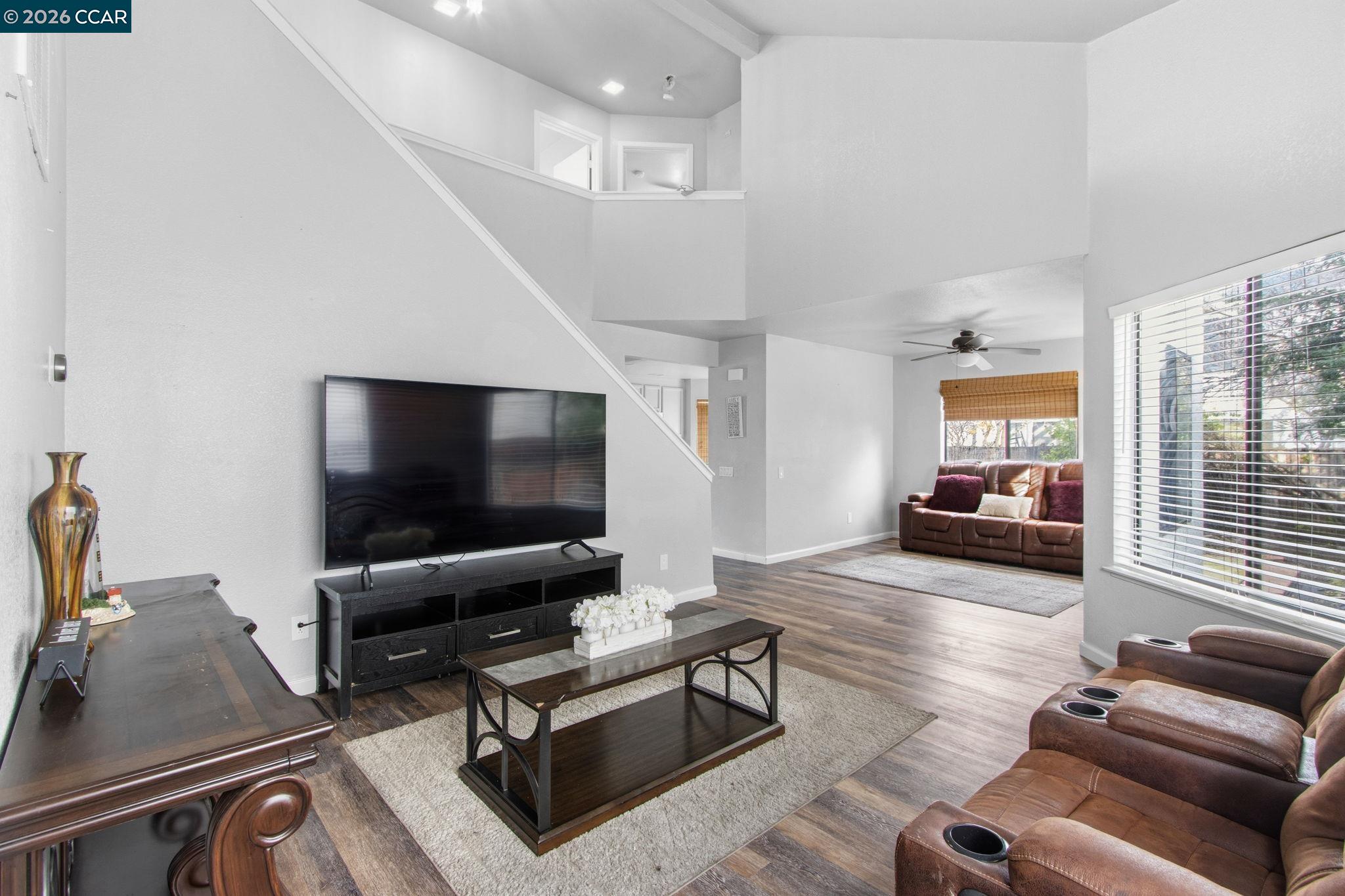 Detail Gallery Image 2 of 23 For 975 Doeskin Ter, Brentwood,  CA 94513 - 3 Beds | 2/1 Baths