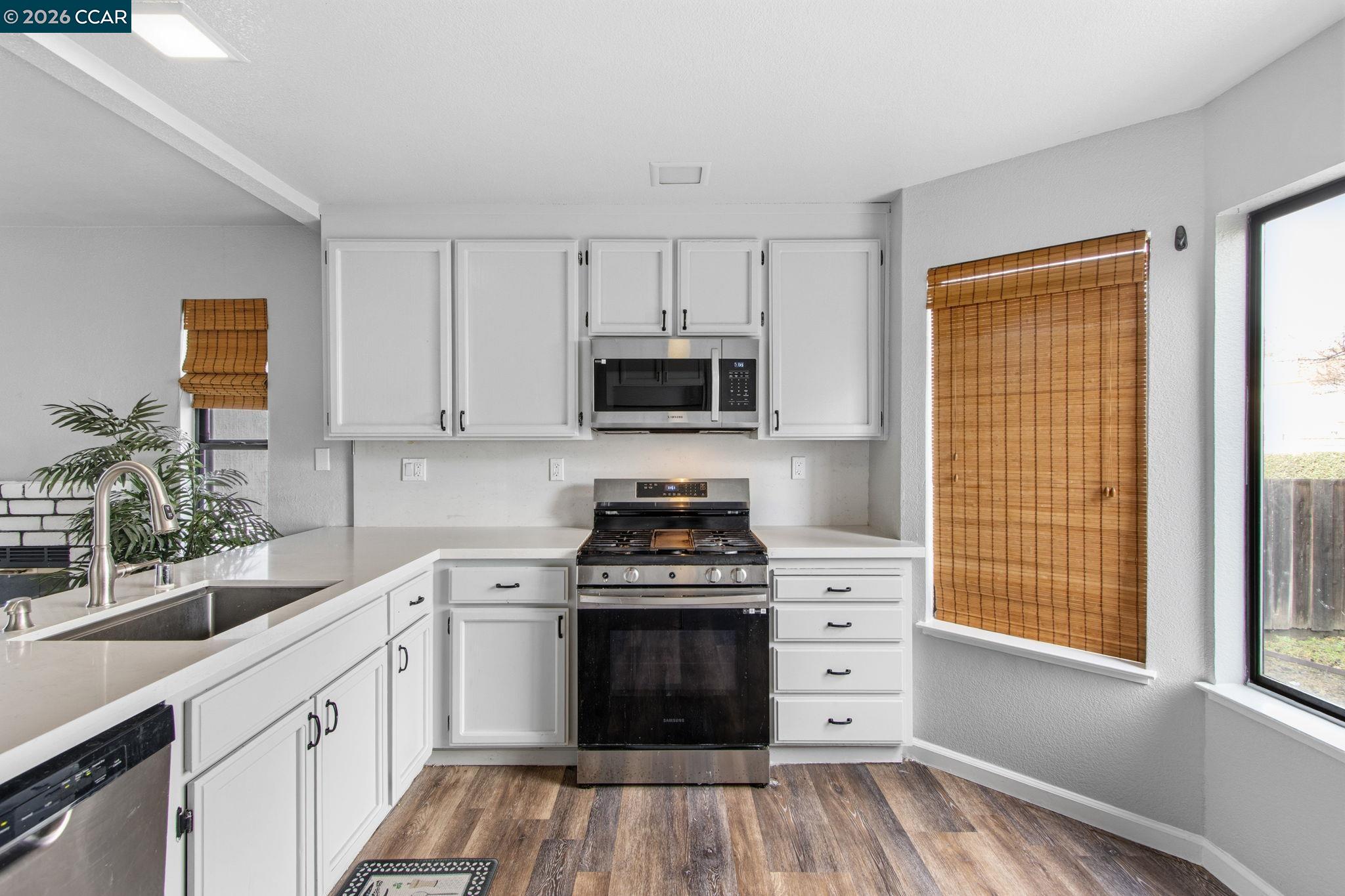 Detail Gallery Image 7 of 23 For 975 Doeskin Ter, Brentwood,  CA 94513 - 3 Beds | 2/1 Baths