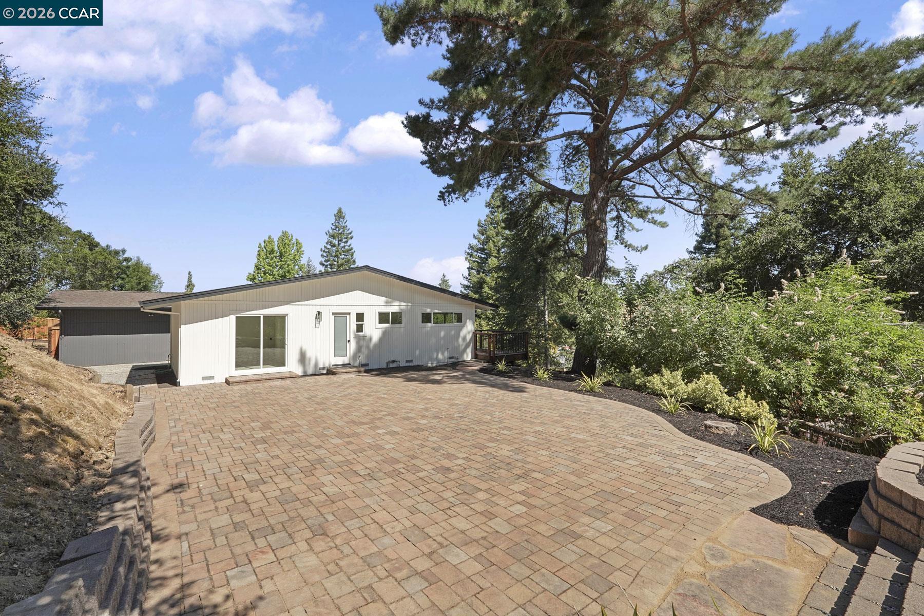 Detail Gallery Image 27 of 59 For 3233 Lucas Circle, Lafayette,  CA 94549 - 4 Beds | 3/1 Baths