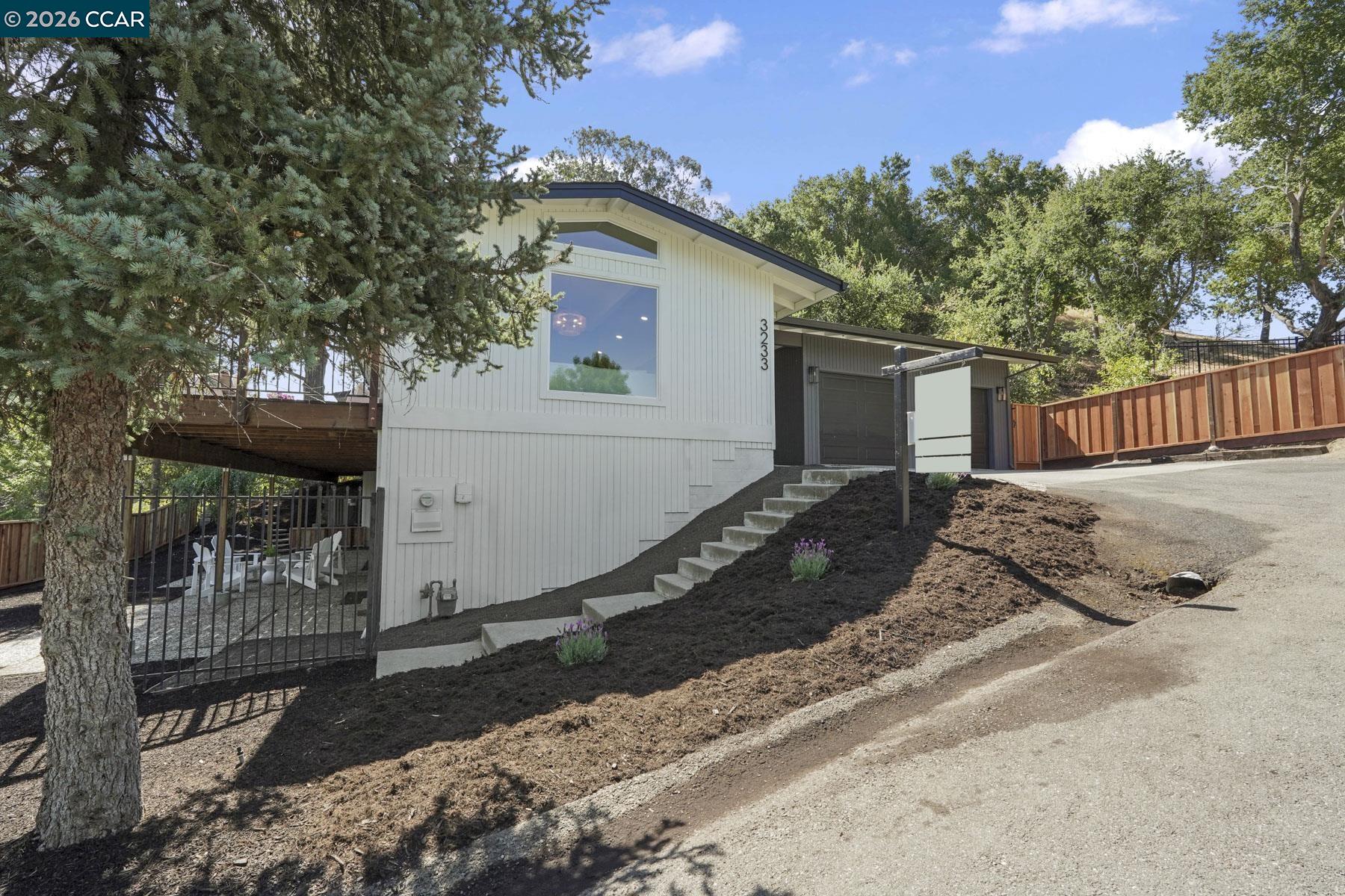 Detail Gallery Image 50 of 59 For 3233 Lucas Circle, Lafayette,  CA 94549 - 4 Beds | 3/1 Baths