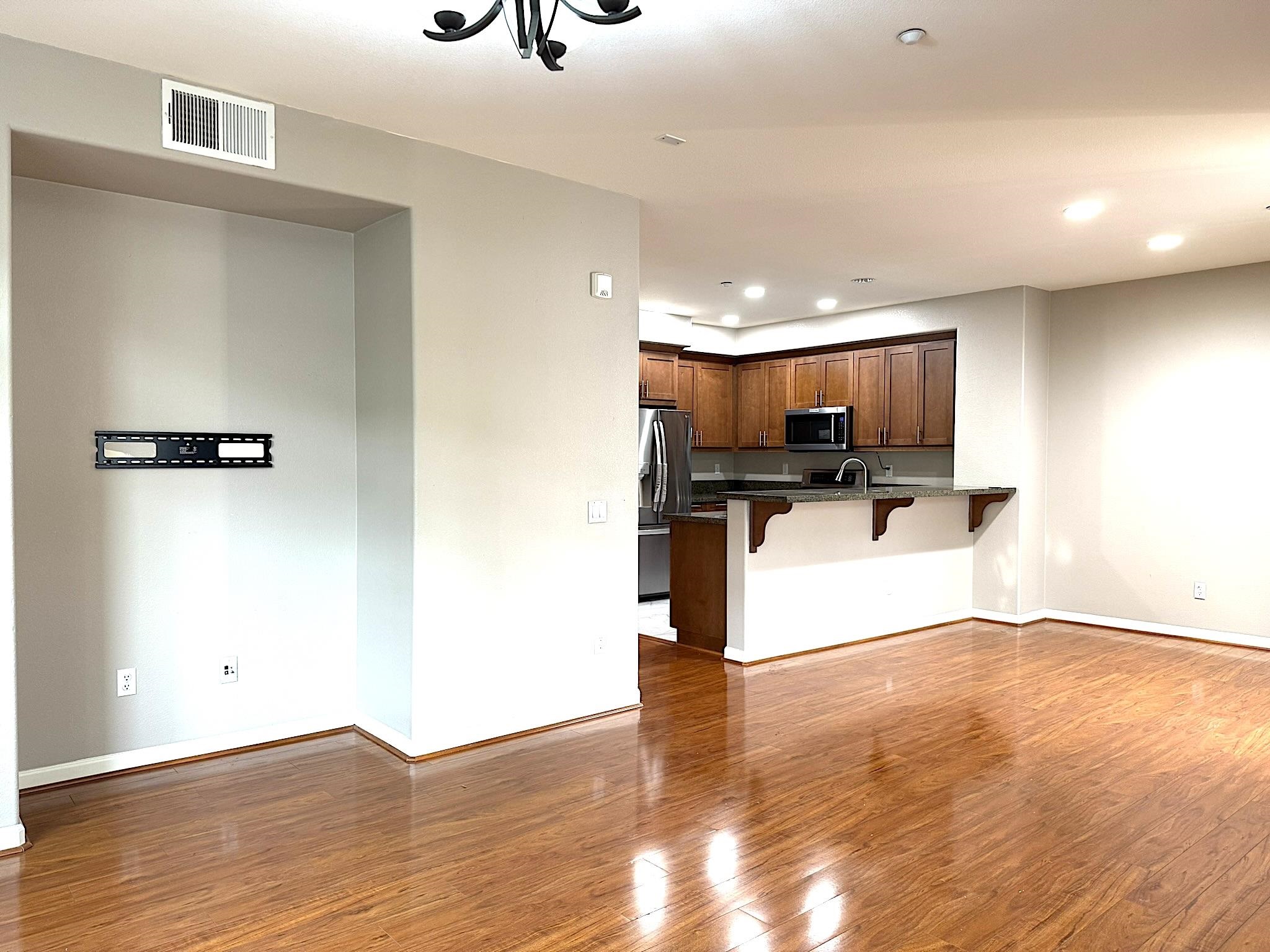 Detail Gallery Image 15 of 30 For 756 Grandview Ter, San Jose,  CA 95133 - 3 Beds | 2/1 Baths