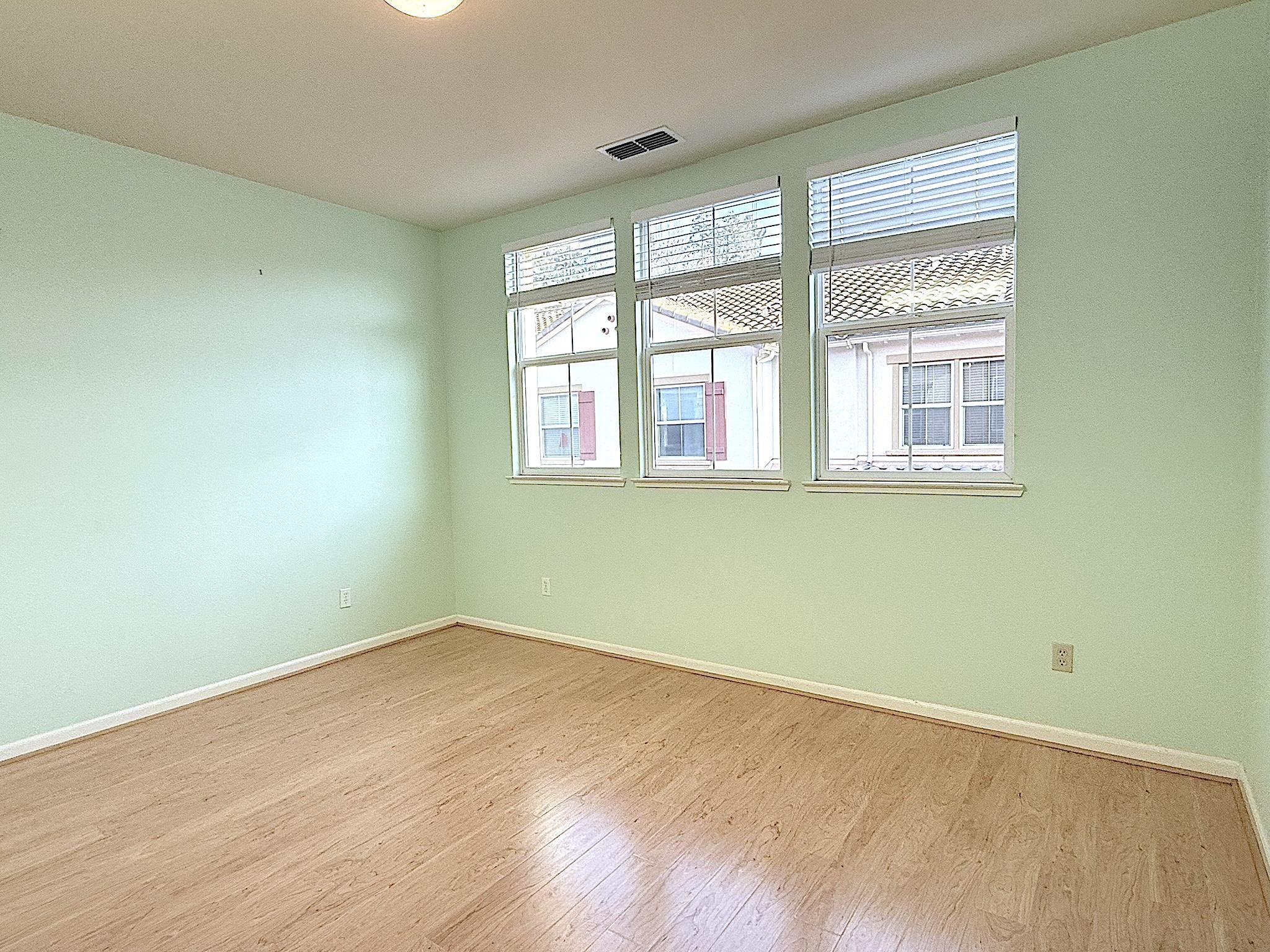 Detail Gallery Image 16 of 30 For 756 Grandview Ter, San Jose,  CA 95133 - 3 Beds | 2/1 Baths