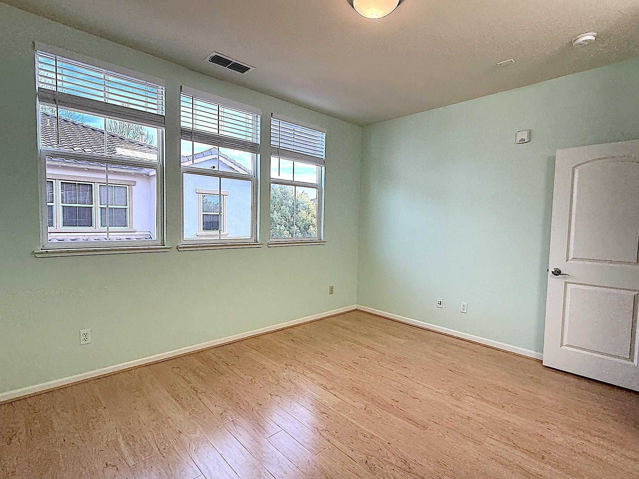 Detail Gallery Image 17 of 30 For 756 Grandview Ter, San Jose,  CA 95133 - 3 Beds | 2/1 Baths