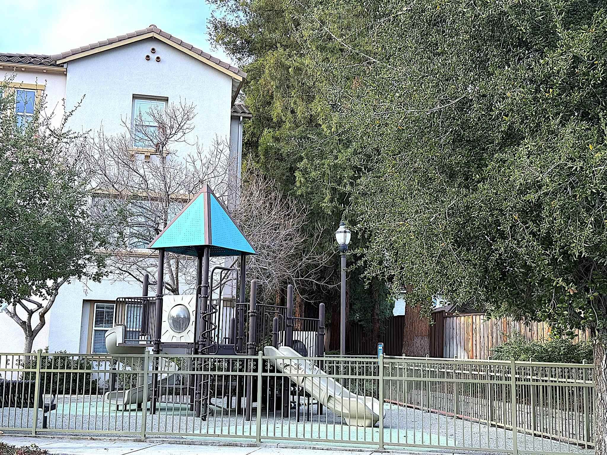 Detail Gallery Image 28 of 30 For 756 Grandview Ter, San Jose,  CA 95133 - 3 Beds | 2/1 Baths