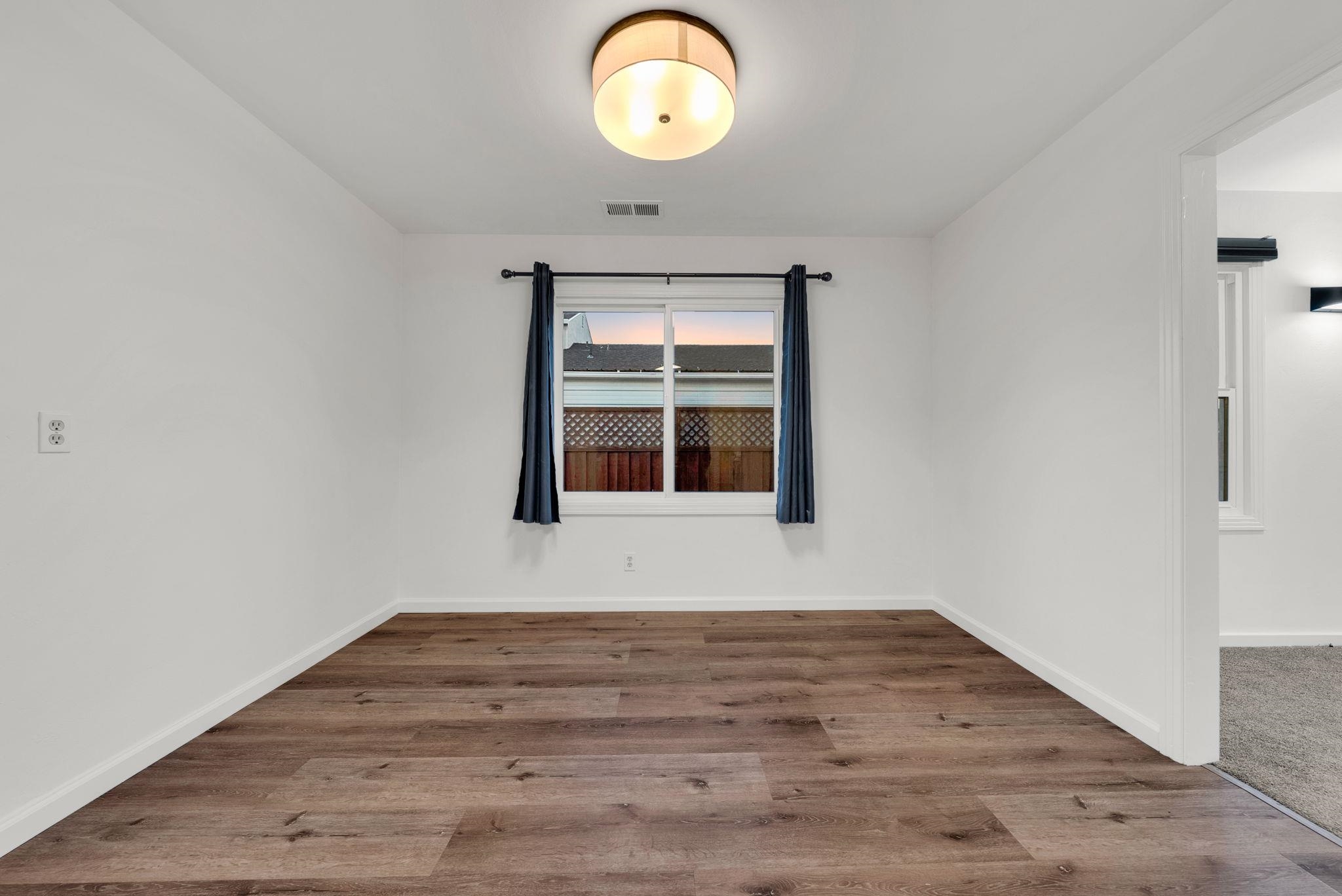 Detail Gallery Image 11 of 17 For 20911 Chester St, Castro Valley,  CA 94546 - 2 Beds | 1 Baths