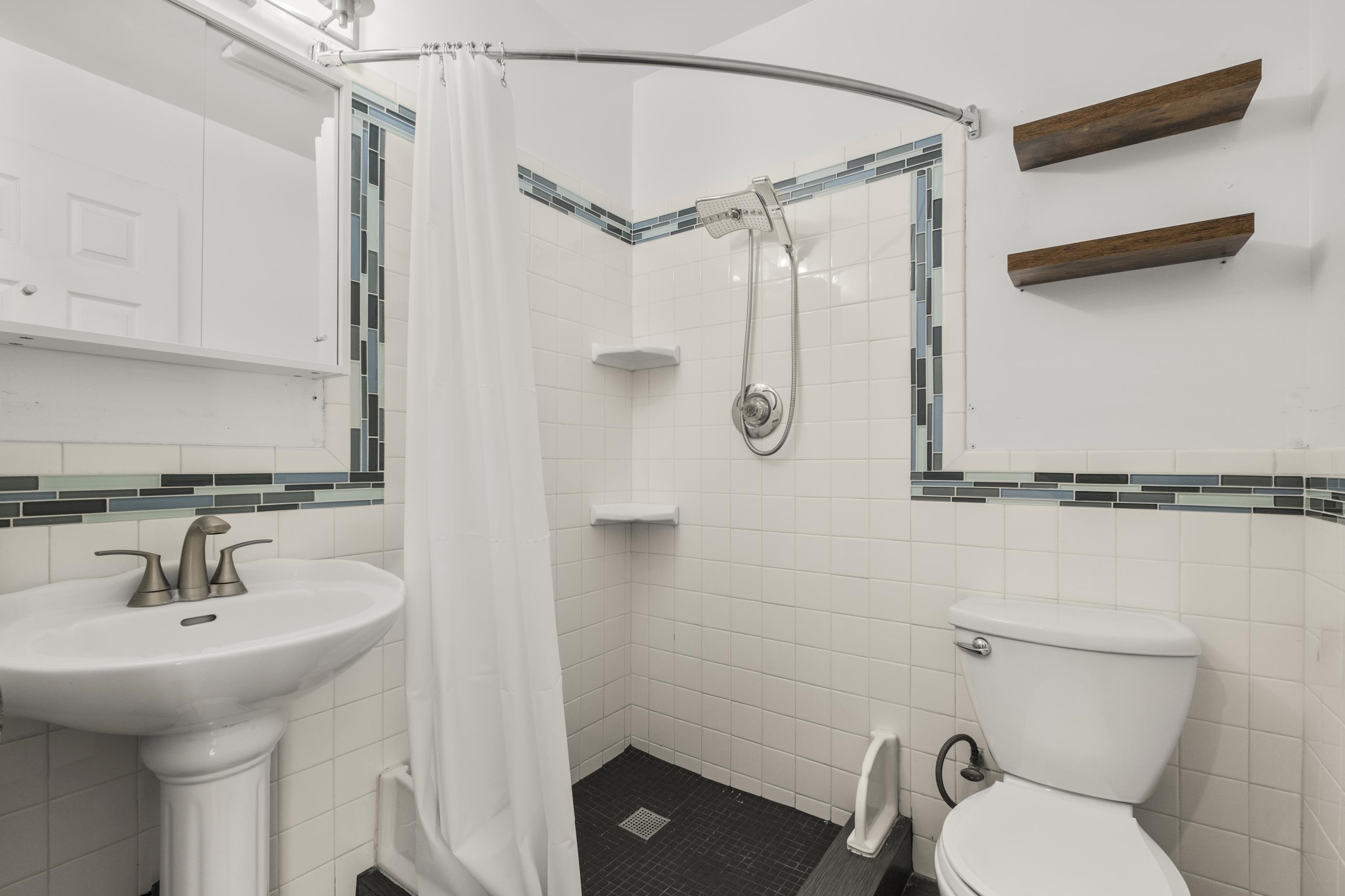 Detail Gallery Image 11 of 25 For 1039 Channing Way, Berkeley,  CA 94710 - – Beds | – Baths